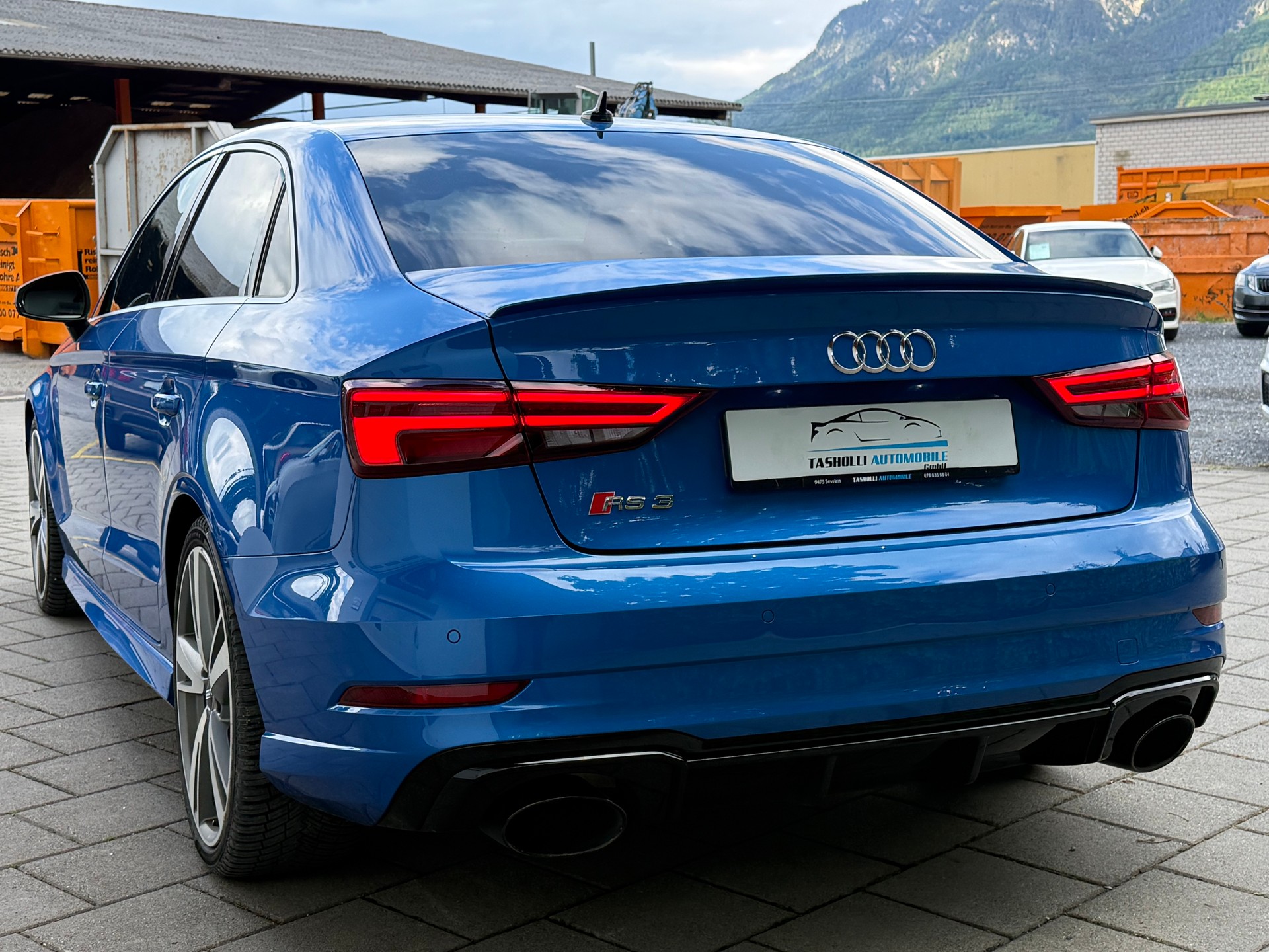 AUDI RS3 Sedan-image-3