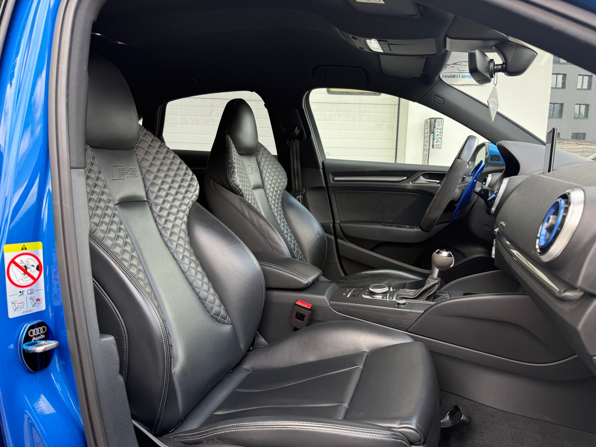 AUDI RS3 Sedan-image-8