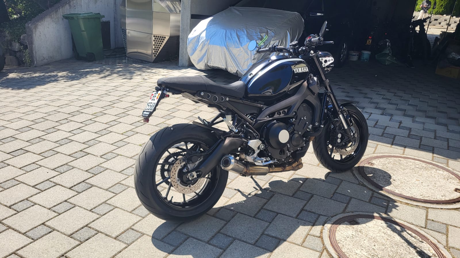 YAMAHA XSR 900-image-3