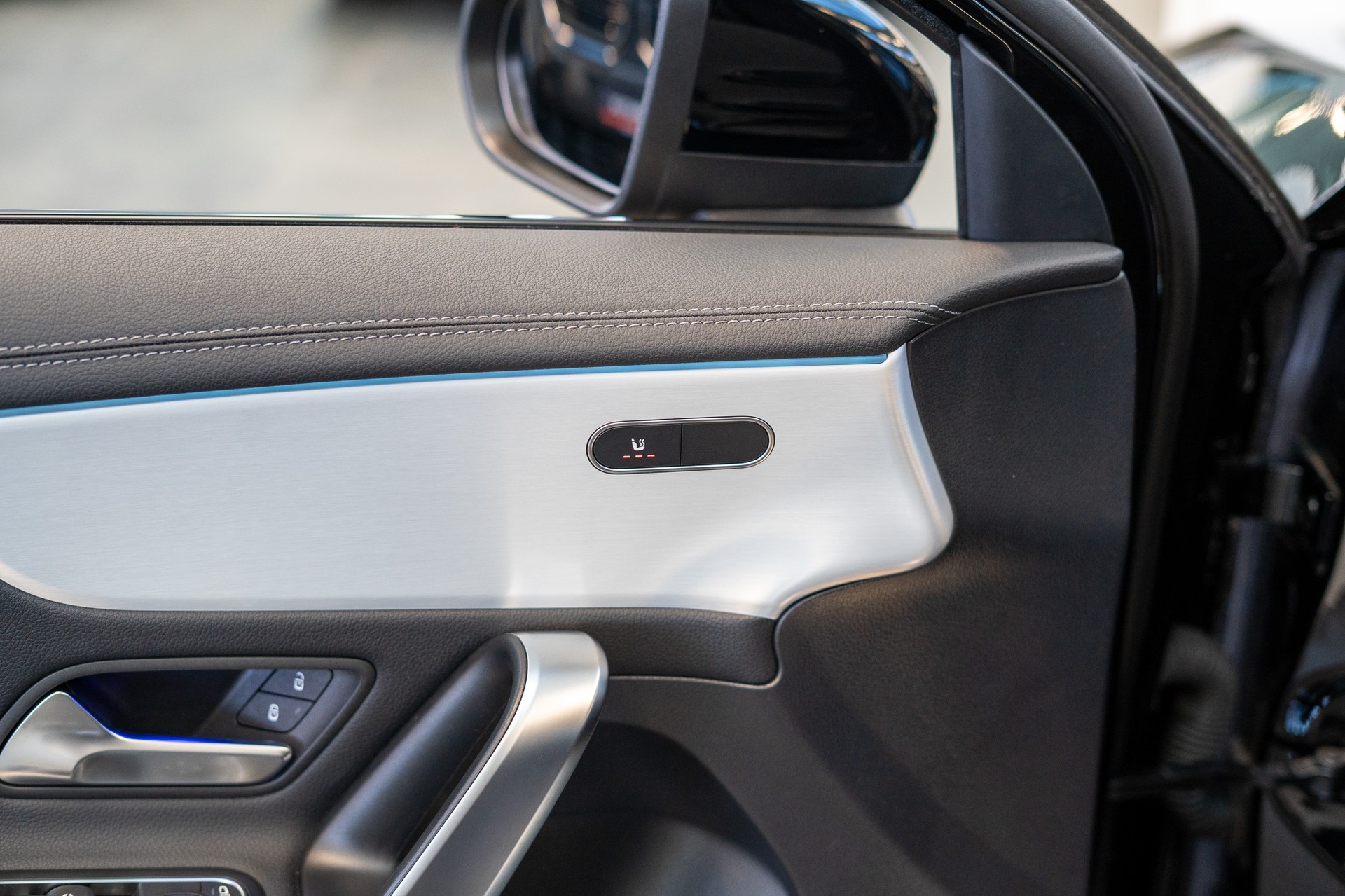 MERCEDES-BENZ A 45 S AMG 4matic+ / Burmester / Ambiente-beleuchtung / Alcantara-Lenkrad-image-23