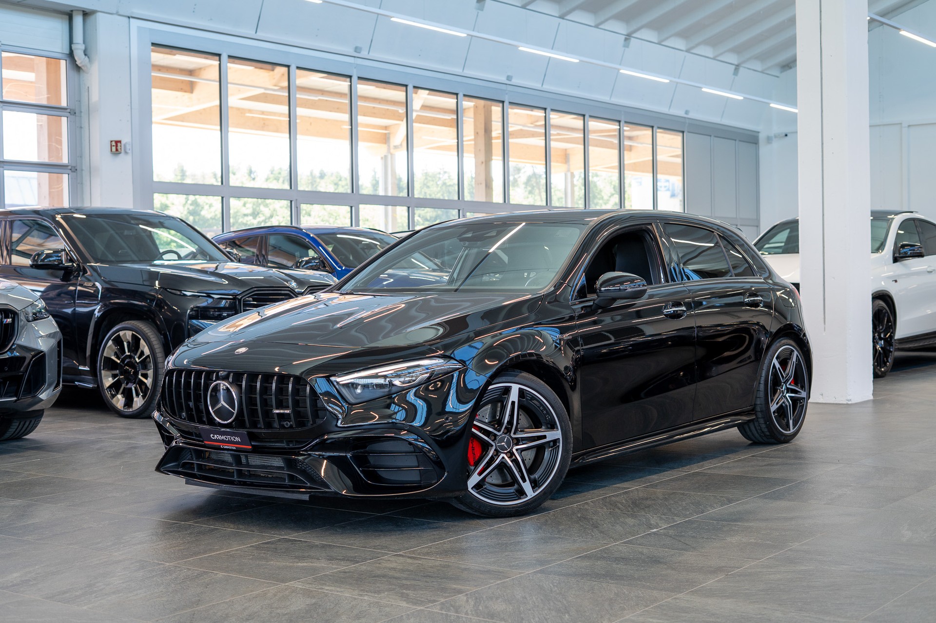 MERCEDES-BENZ A 45 S AMG 4matic+ / Burmester / Ambiente-beleuchtung / Alcantara-Lenkrad