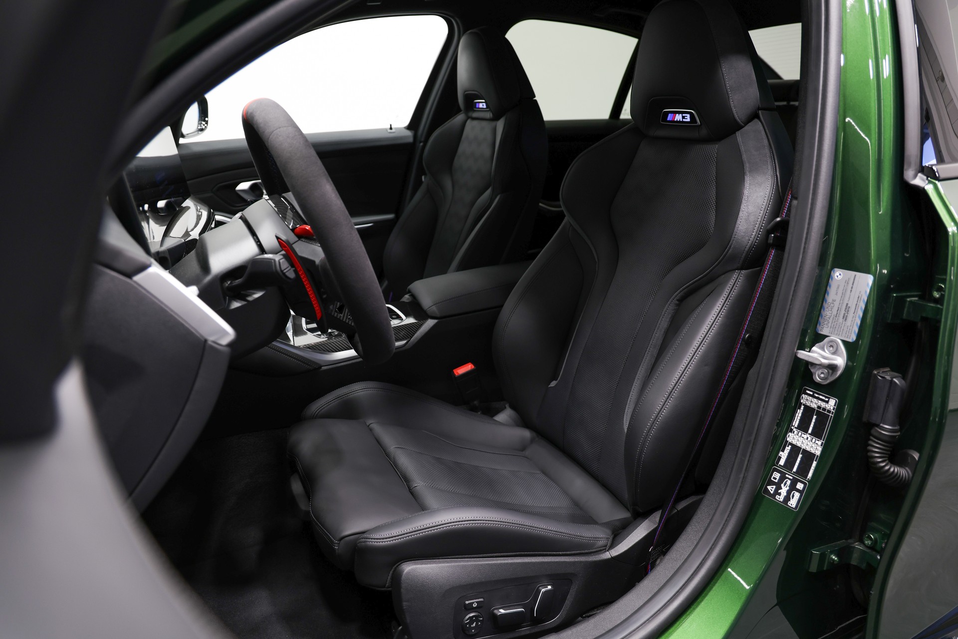 BMW M3 Competition M xDrive *Individual Anglesey Grün*Tief*Breit*Carbon*-image-21