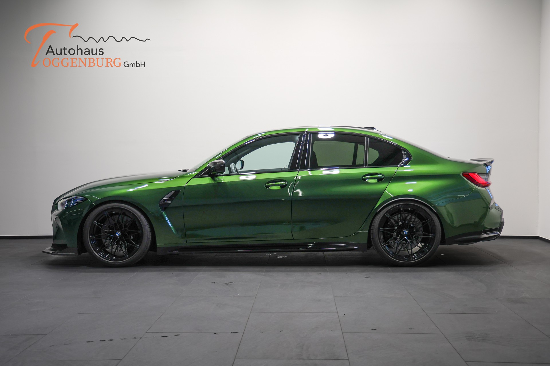 BMW M3 Competition M xDrive *Individual Anglesey Grün*Tief*Breit*Carbon*-image-9