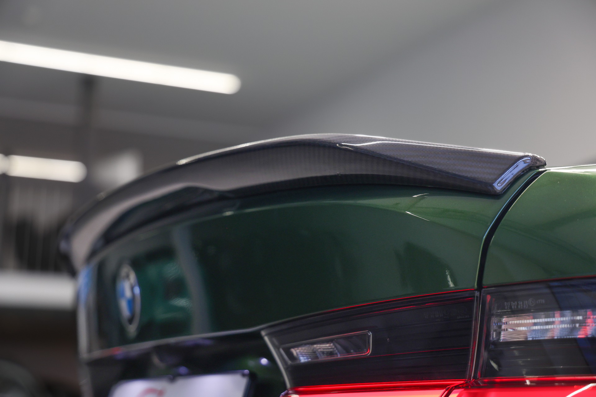 BMW M3 Competition M xDrive *Individual Anglesey Grün*Tief*Breit*Carbon*-image-18