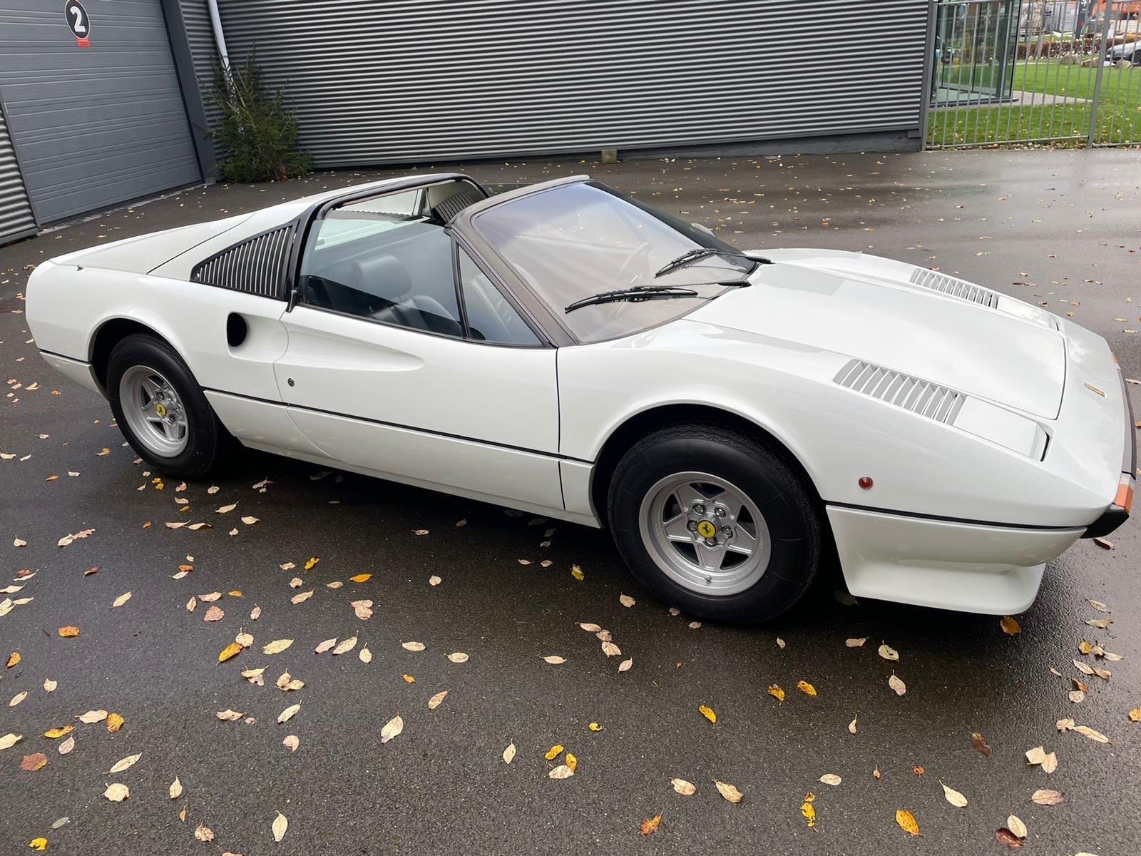 FERRARI GTS carburateurs premiere main chassis 25539-image-2