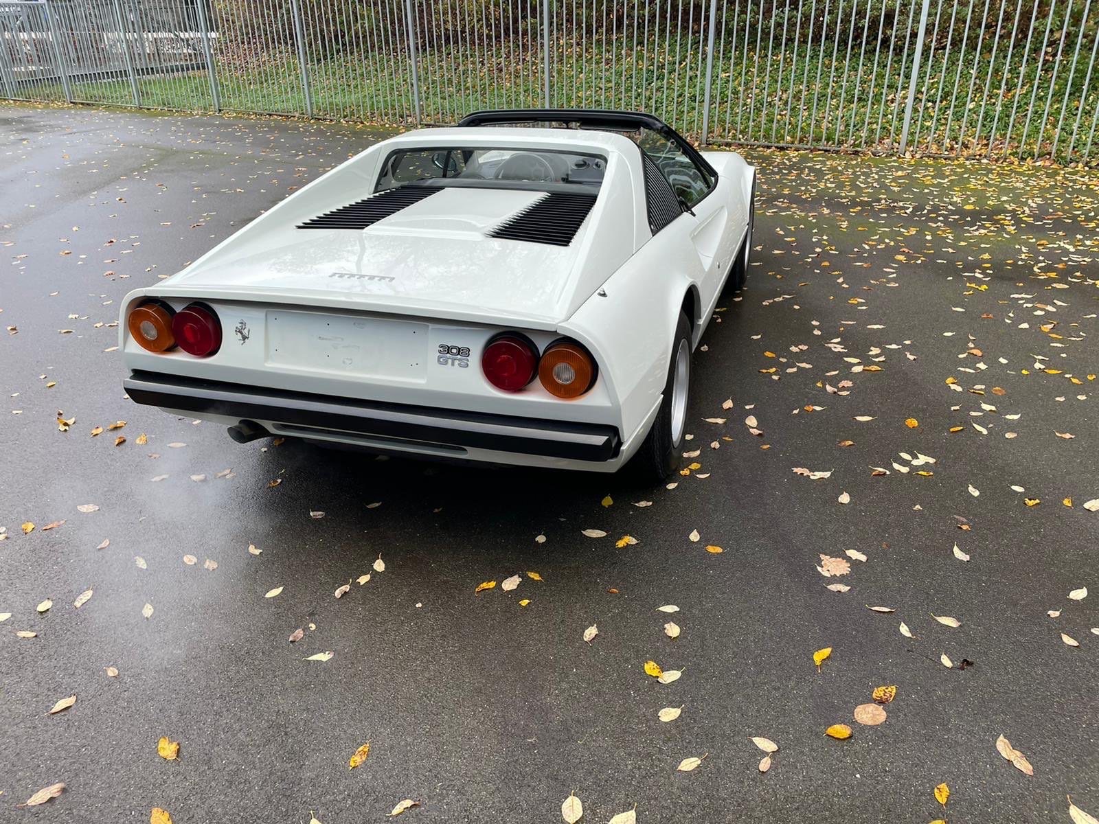 FERRARI GTS carburateurs premiere main chassis 25539-image-3
