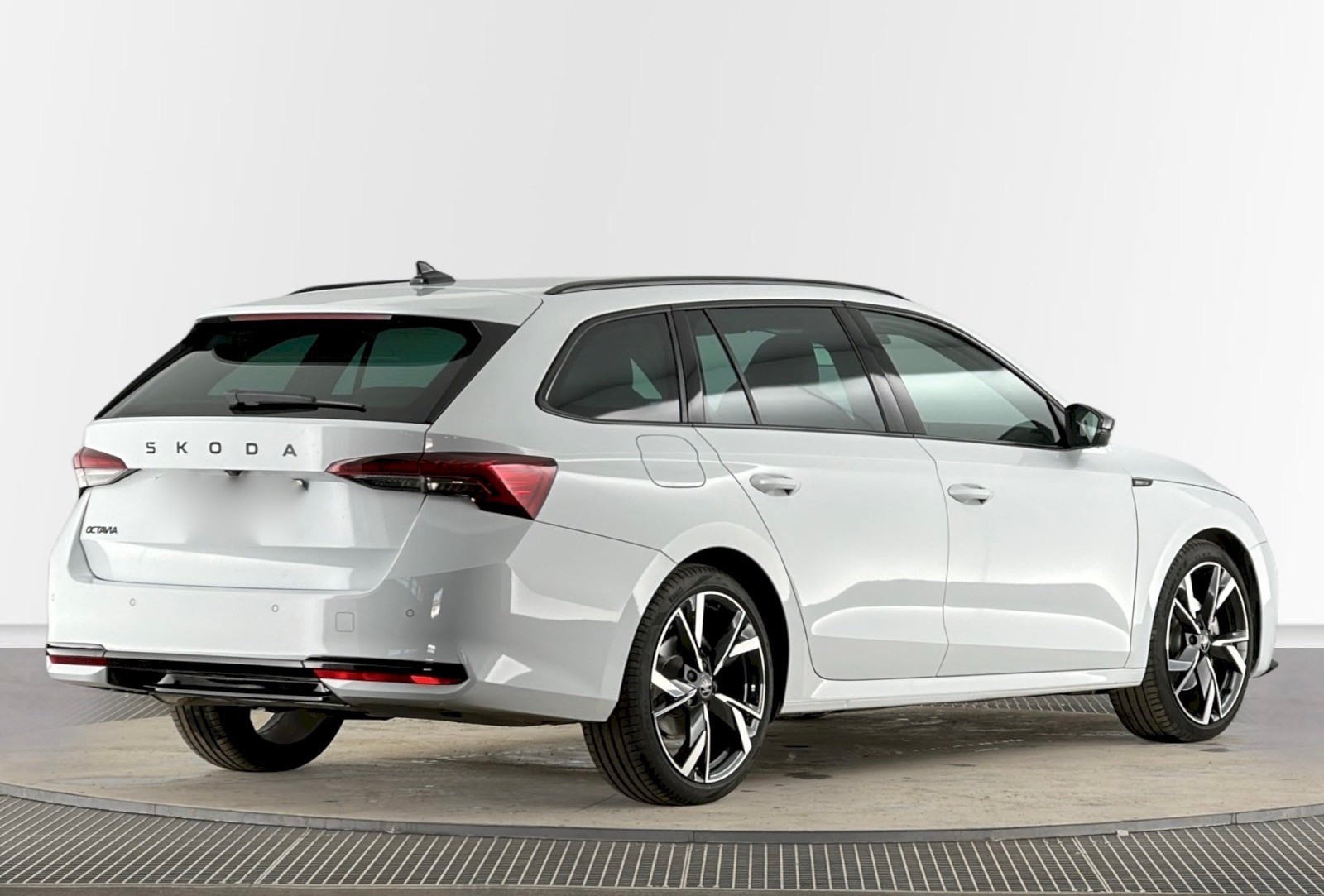SKODA Octavia Combi 2.0 TSI DSG SportLine 4x4 204PS *FACELIFT *360° Kamera *PANORAMA-GLASDACH *HEAD-UP *AHK *5 JAHRE WERKS-GARANTIE-showroom-element-2