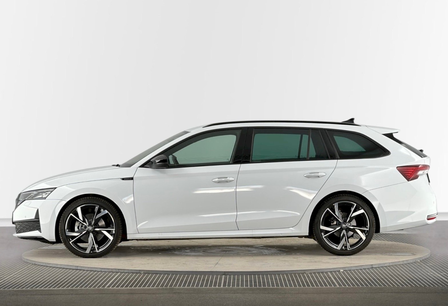 SKODA Octavia Combi 2.0 TSI DSG SportLine 4x4 204PS *FACELIFT *360° Kamera *PANORAMA-GLASDACH *HEAD-UP *AHK *5 JAHRE WERKS-GARANTIE-showroom-element-1