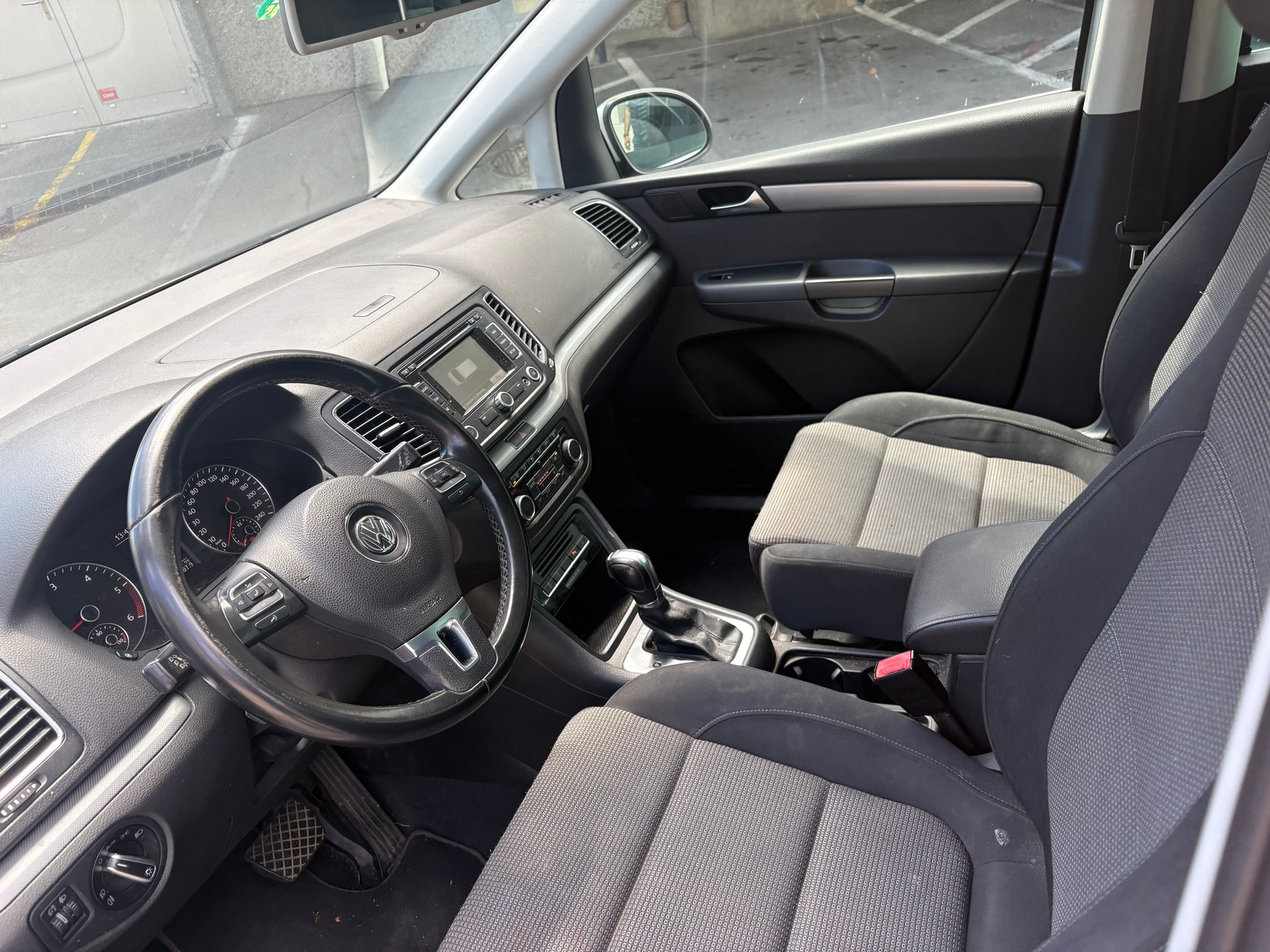 VW Sharan 2.0 TDI BMT Startline Comfortline DSG-image-9