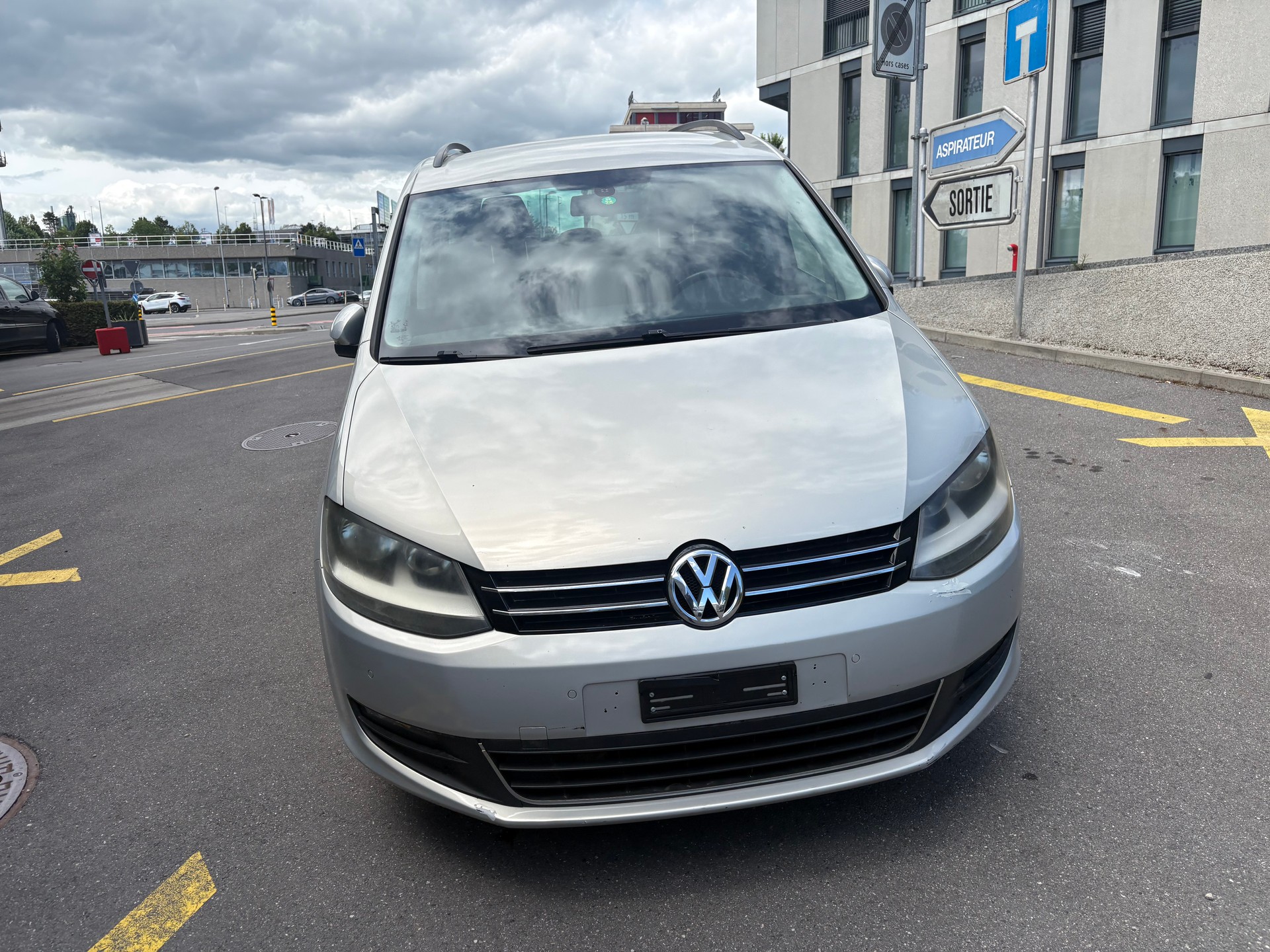 VW Sharan 2.0 TDI BMT Startline Comfortline DSG-image-1