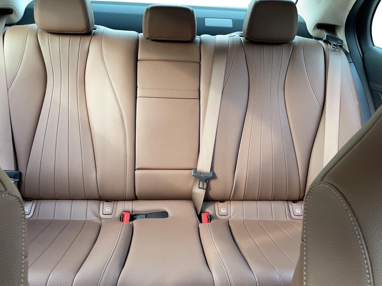 MERCEDES-BENZ E 200 d 9G-Tronic-image-8