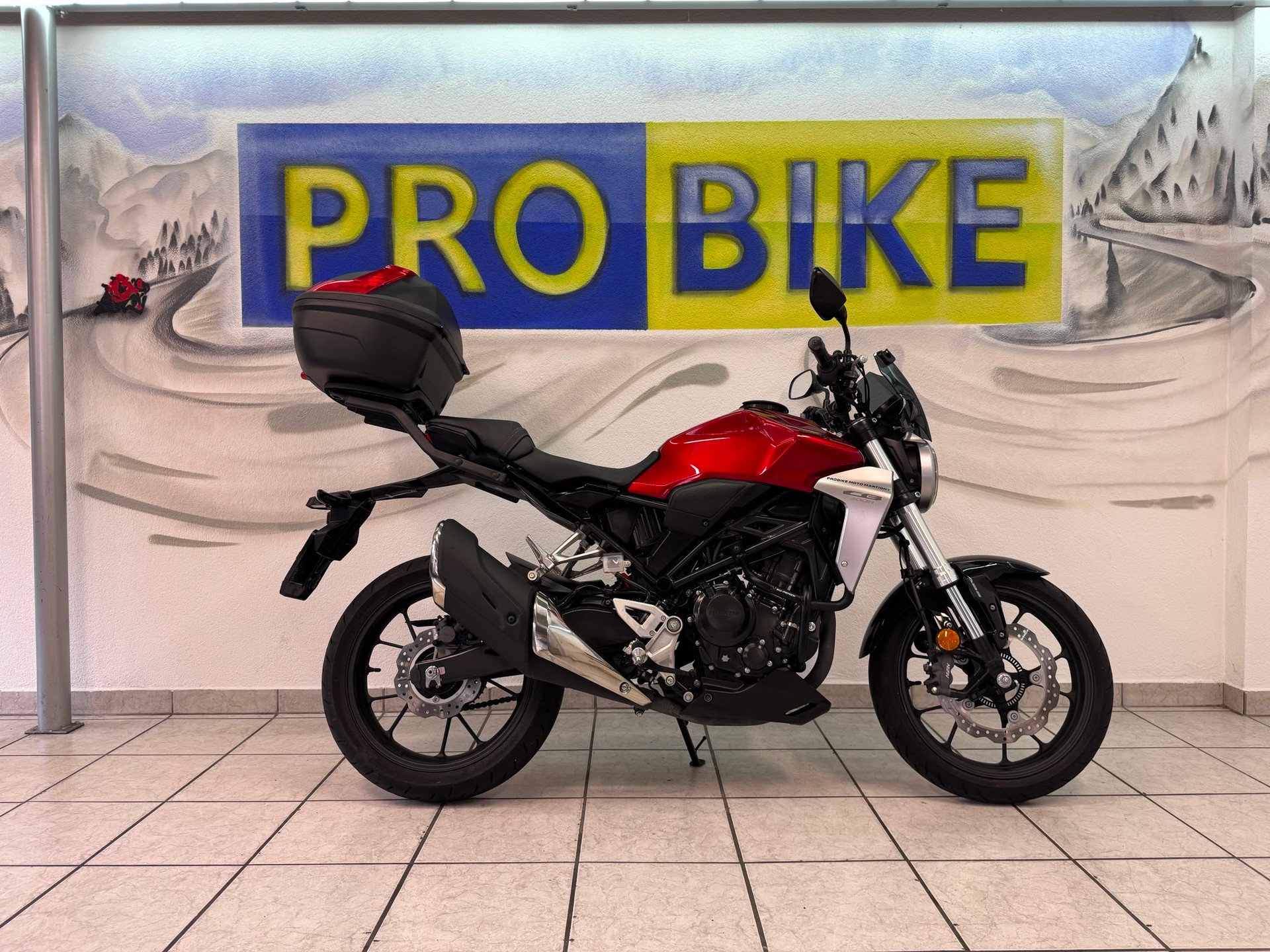 HONDA CB 300 R-showroom-element-1