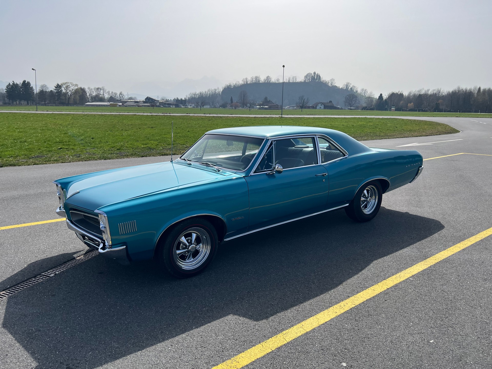 PONTIAC Le Mans-image-1