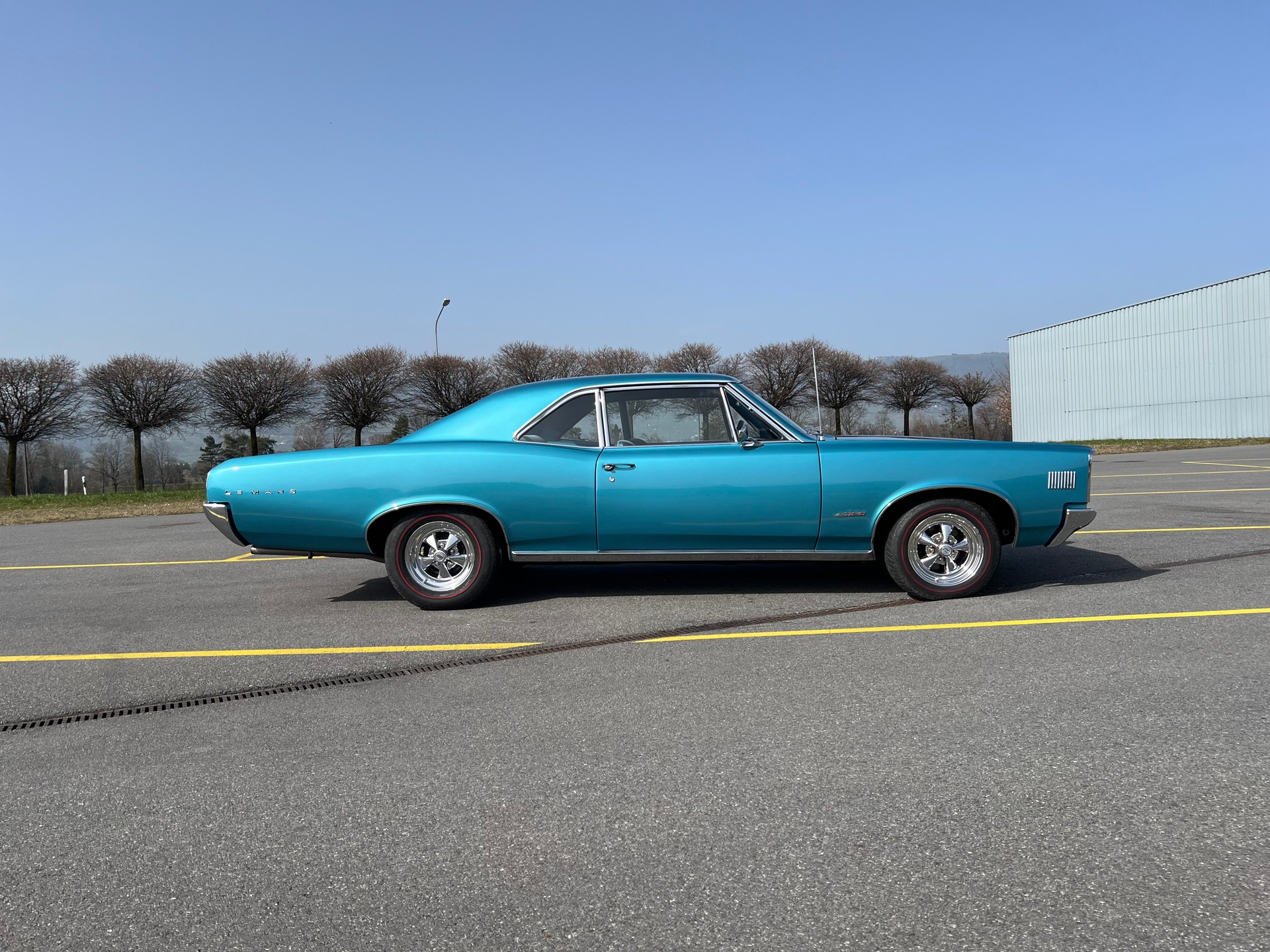 PONTIAC Le Mans-image-4