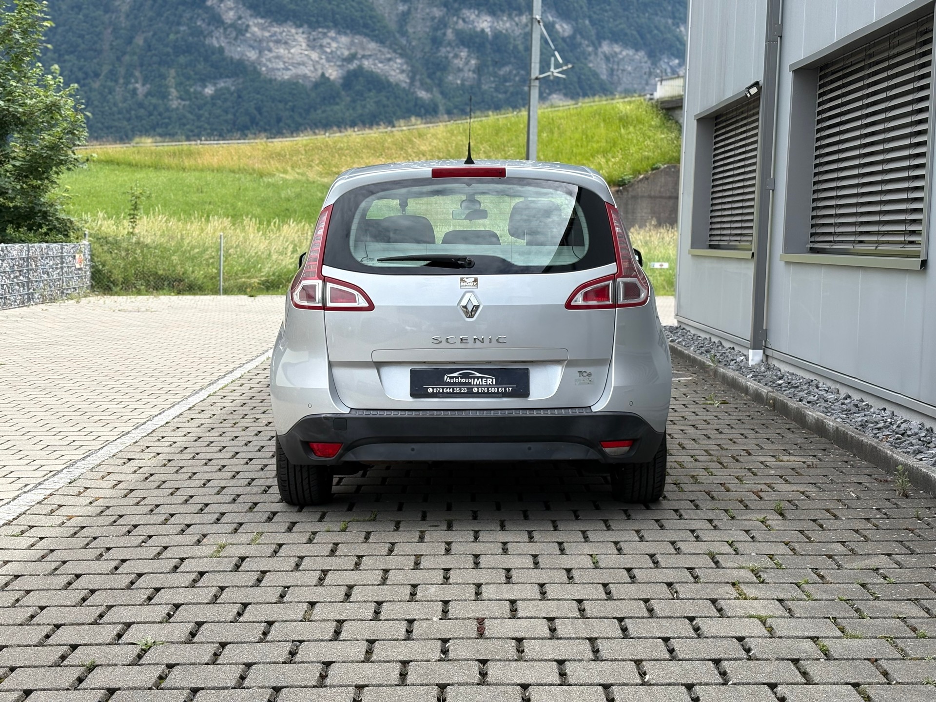 RENAULT Scénic 1.4 16V Turbo Privilège-image-7