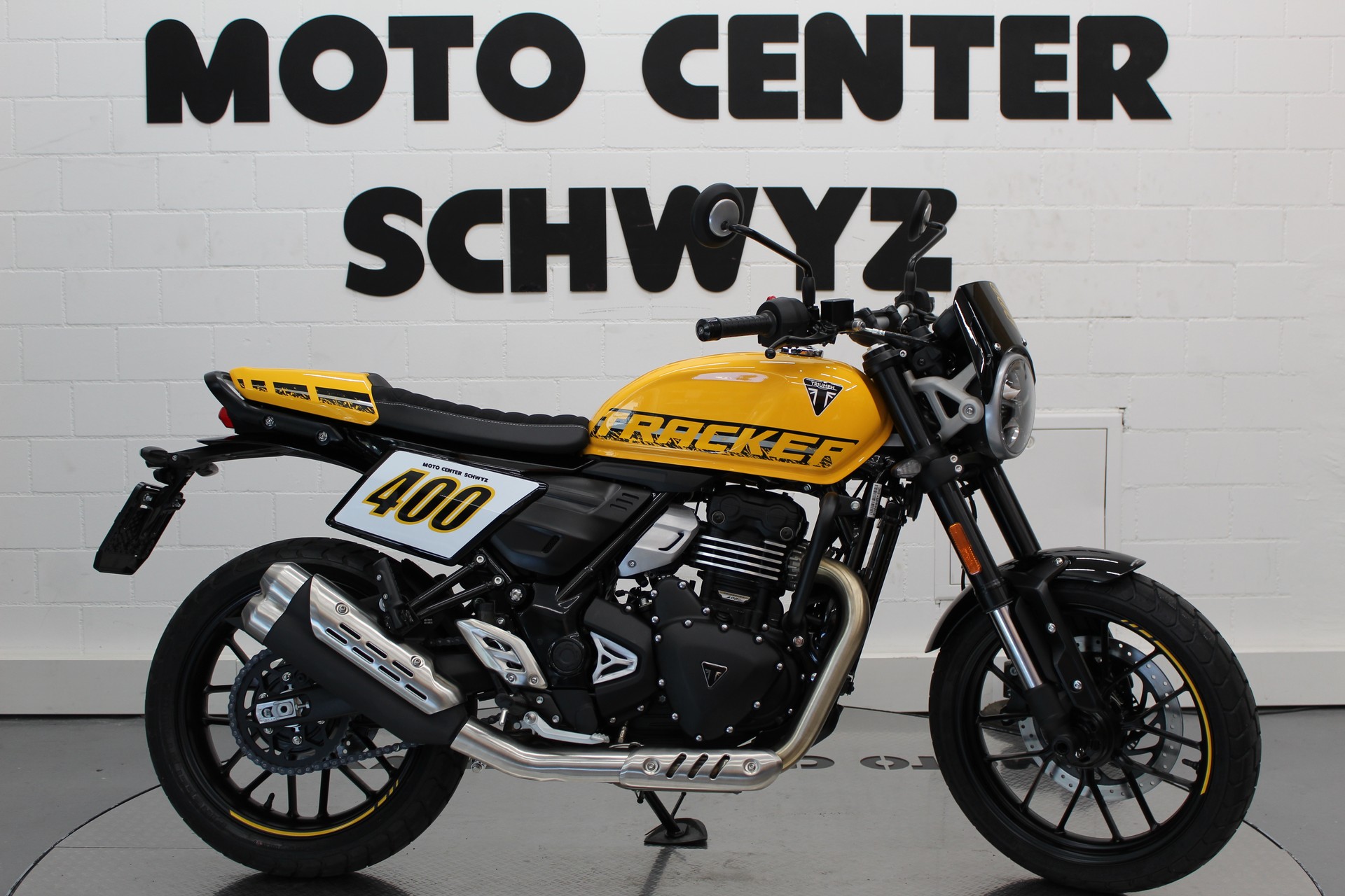 TRIUMPH Tracker 400-image-0