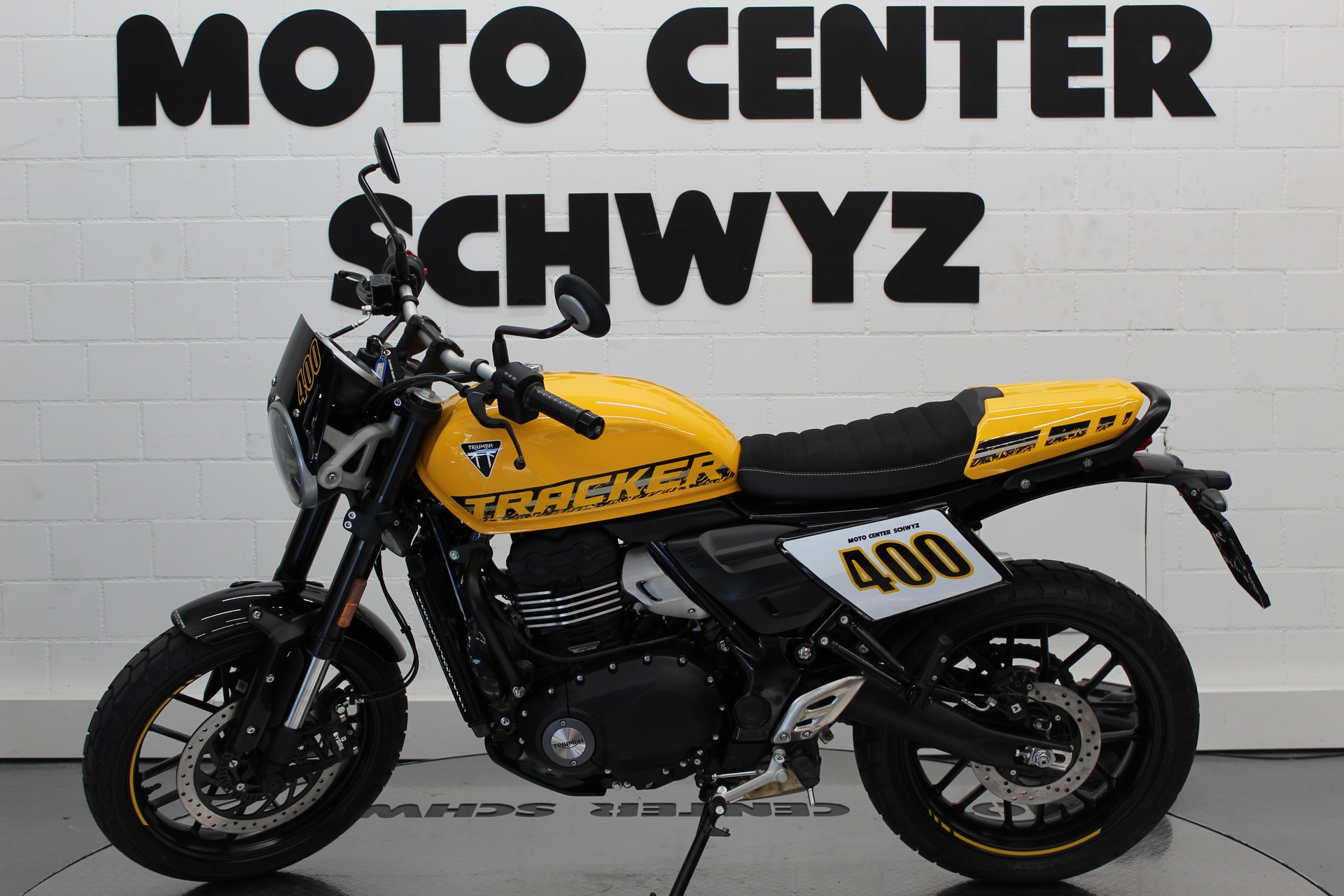 TRIUMPH Tracker 400-image-3