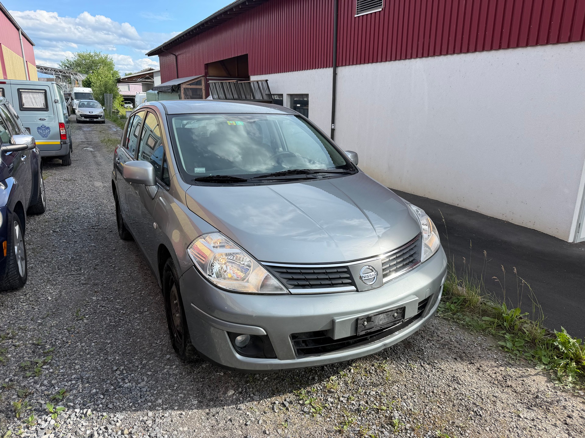 NISSAN Tiida 1.6 visia