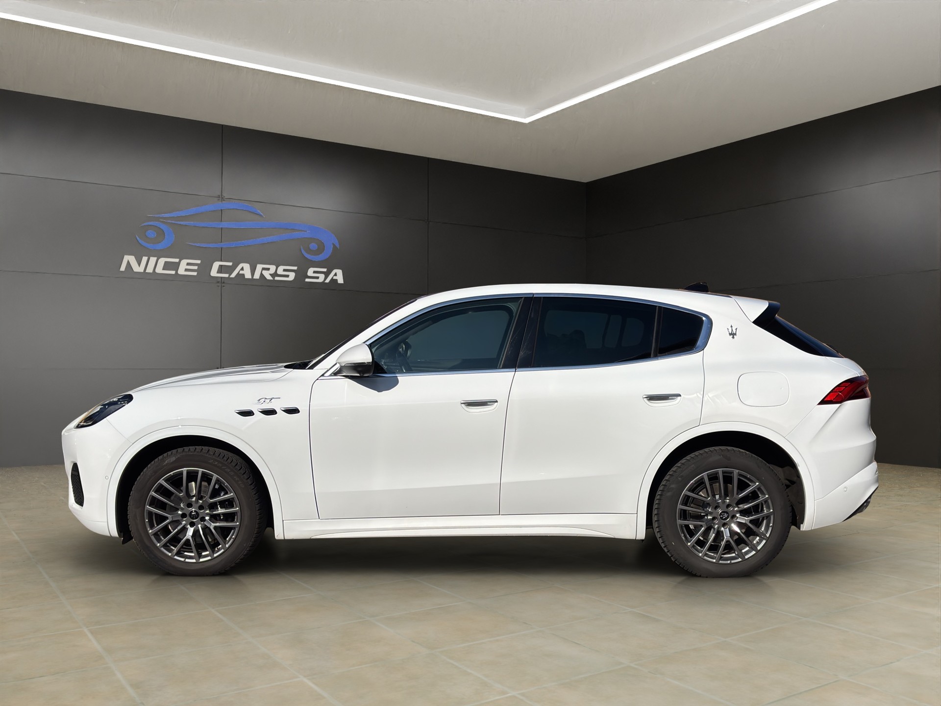 MASERATI Grecale 2.0 MHEV GT Hybrid Automatica-image-4