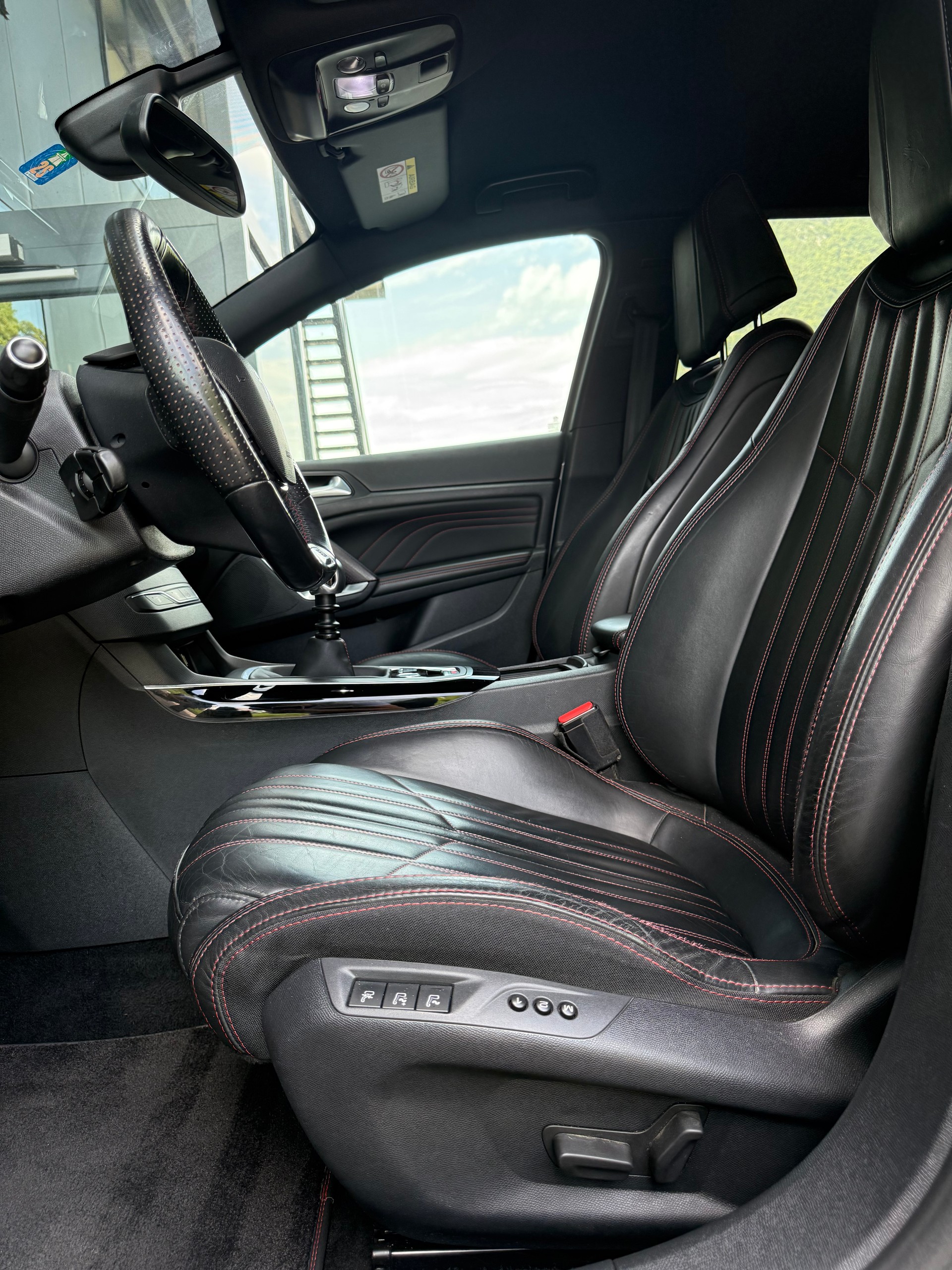 PEUGEOT 308 1.6 e-THP GT-image-10