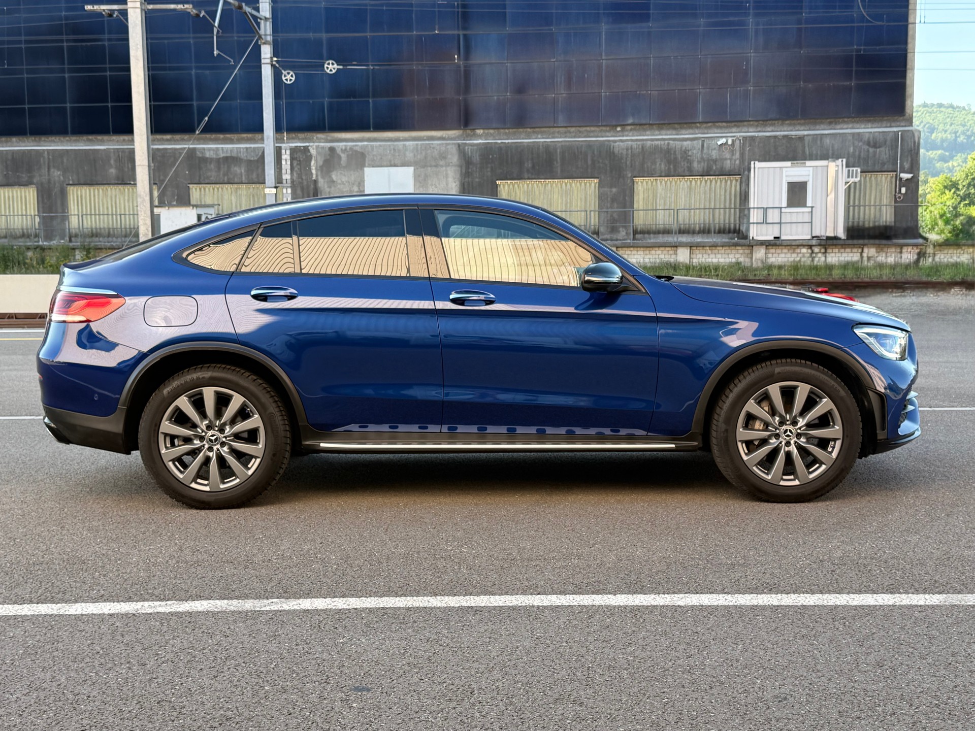 MERCEDES-BENZ GLC Coupé 300 AMG Line 4Matic 9G-Tronic-showroom-element-3