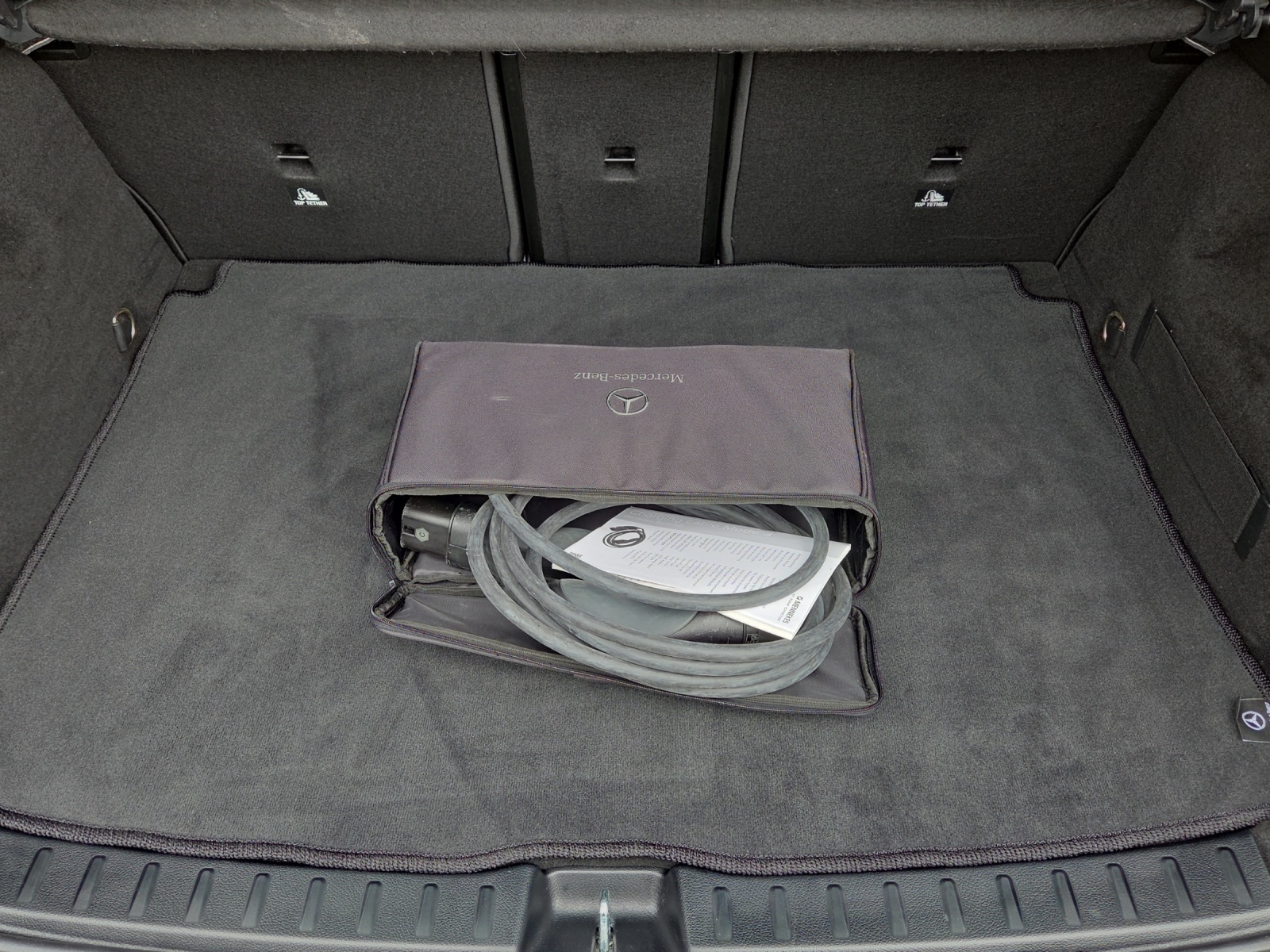 MERCEDES-BENZ EQA 300 4Matic-image-19