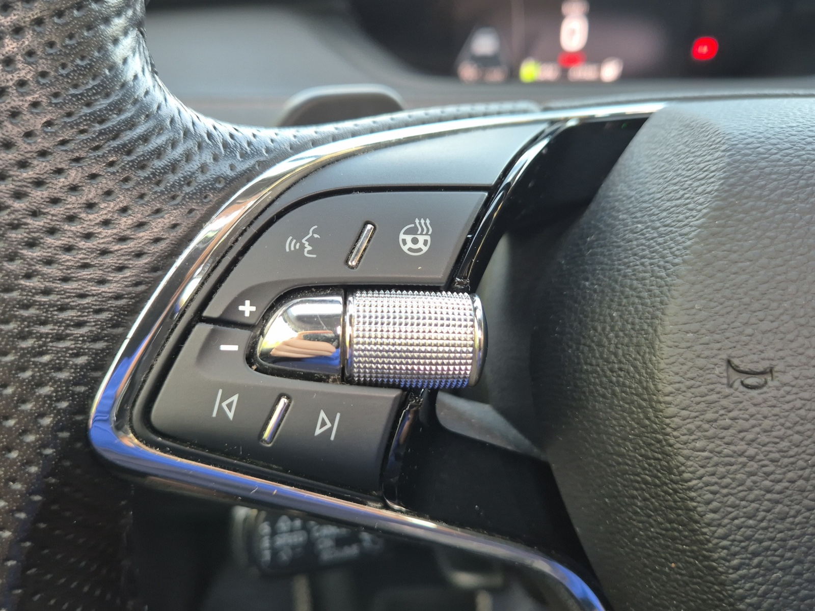 SKODA Enyaq iV 80x-image-24
