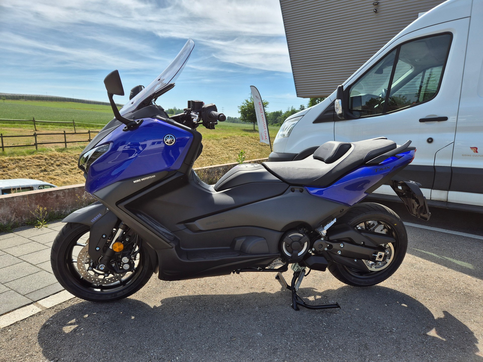 YAMAHA T-MAX 560-image-0