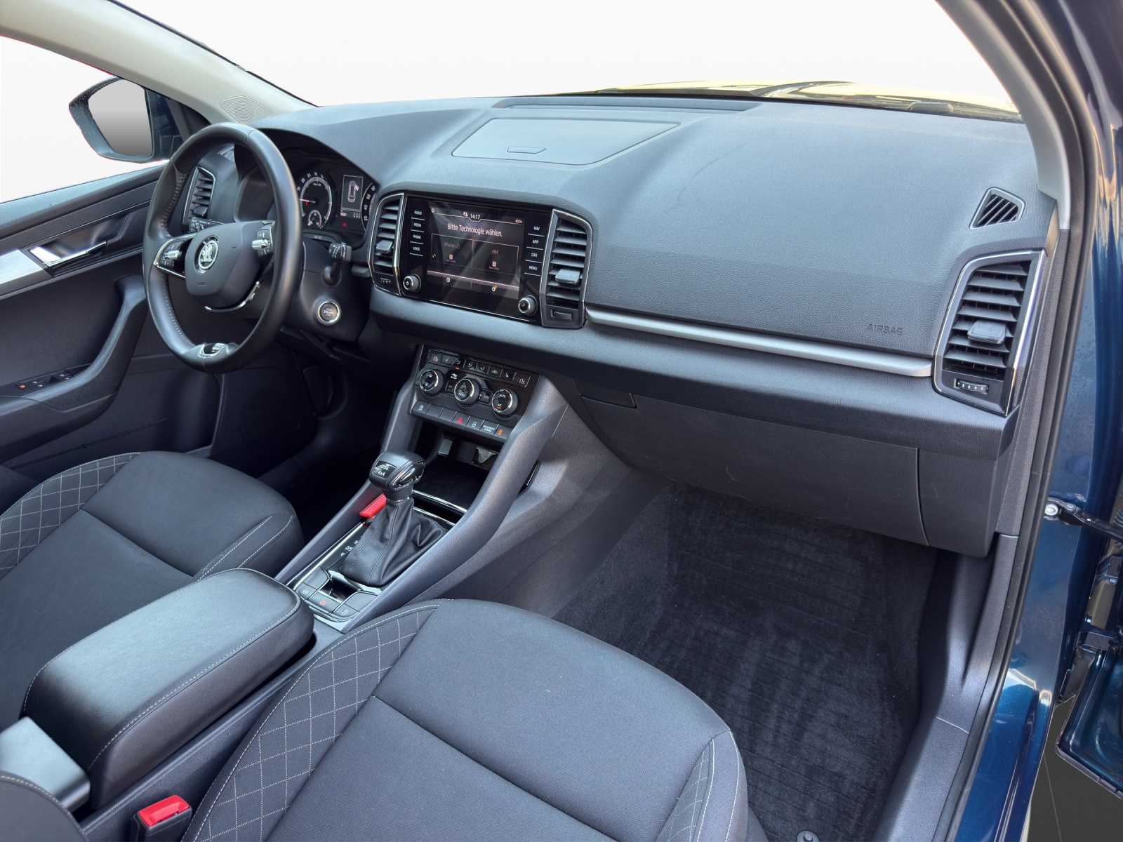 SKODA Karoq 2.0 TDI CR Ambition 4x4 DSG-image-16