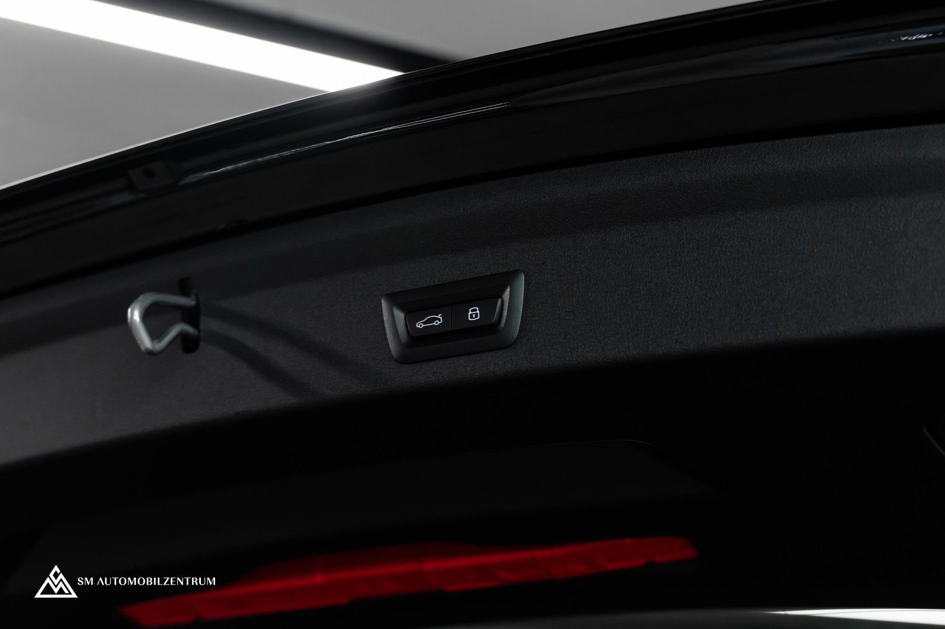 BMW 120d M Sport / Head-Up / el. Sitze mit Memory / 360° / Iconic Glow-image-7