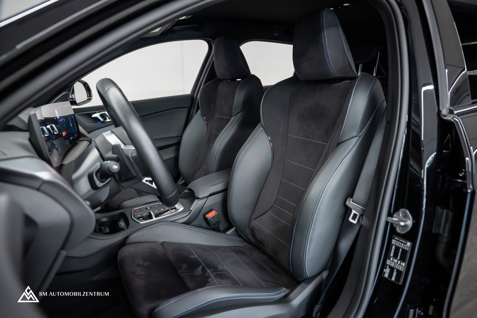 BMW 120d M Sport / Head-Up / el. Sitze mit Memory / 360° / Iconic Glow-image-12