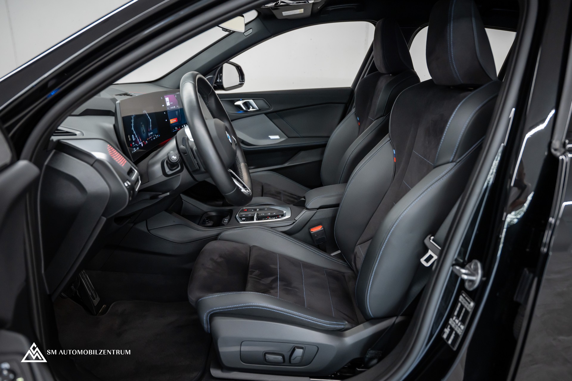 BMW 120d M Sport / Head-Up / el. Sitze mit Memory / 360° / Iconic Glow-image-13