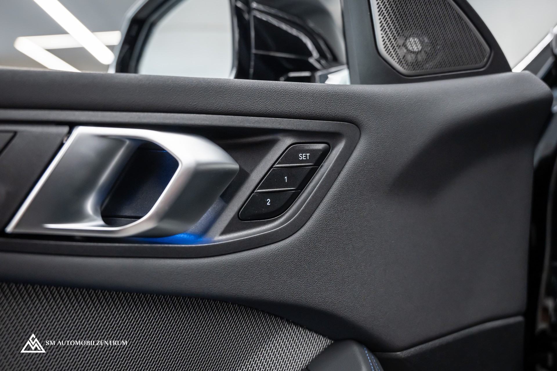 BMW 120d M Sport / Head-Up / el. Sitze mit Memory / 360° / Iconic Glow-image-31