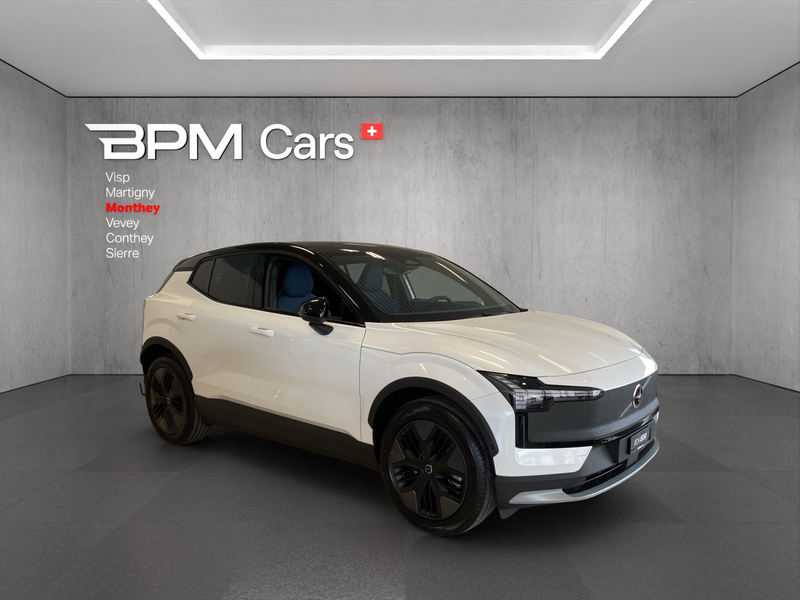 VOLVO EX30 Cross Country E60 69kWh Twin Performance AWD-showroom-element-1