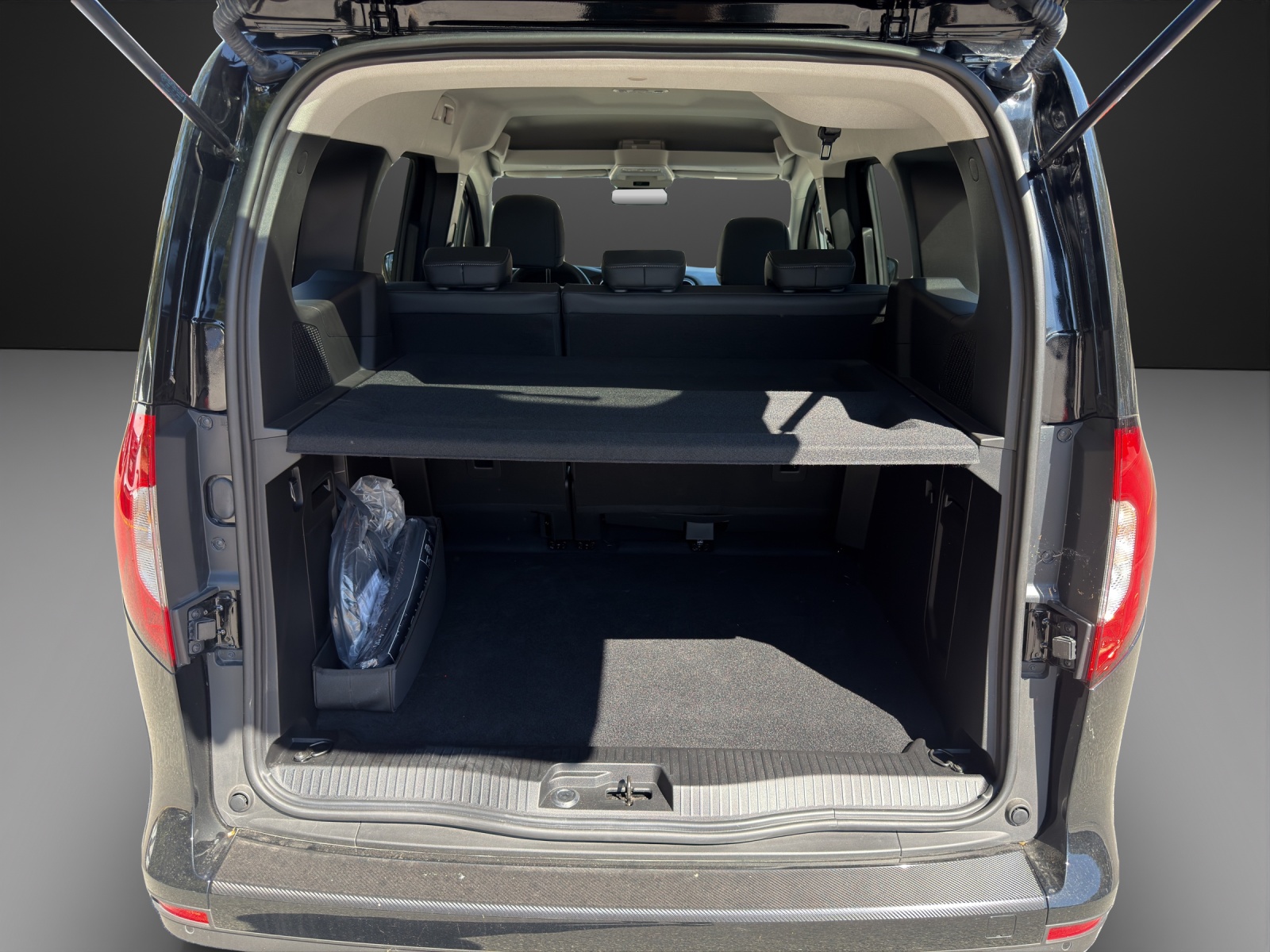 MERCEDES-BENZ EQT 45kWh Premium-image-11