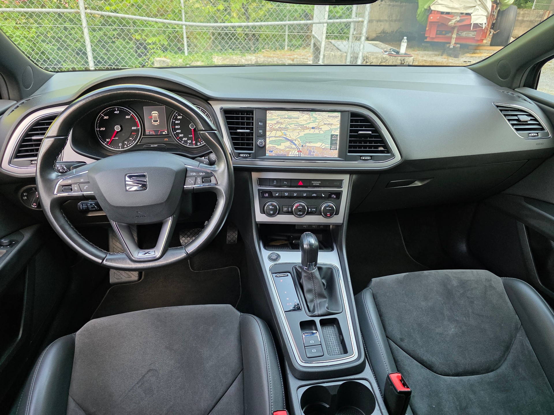 SEAT Leon ST 2.0 TDI CR Xcellence 4Drive DSG-image-23