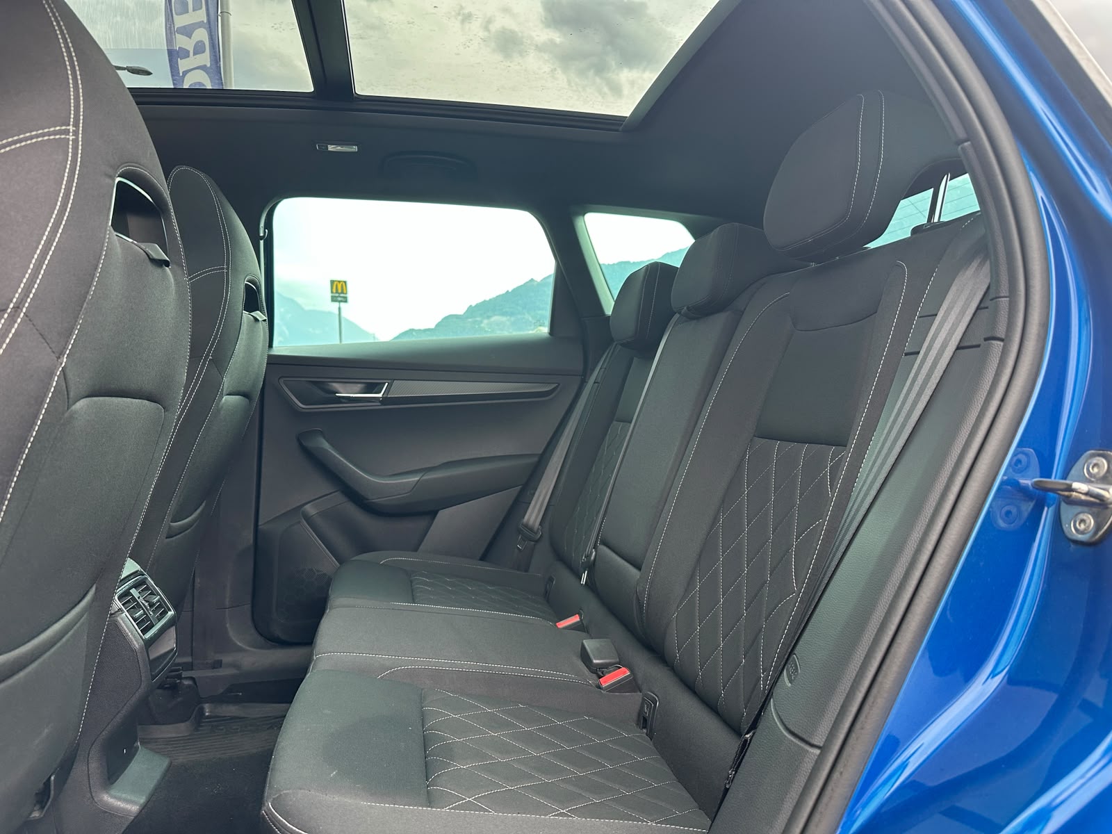 SKODA Karoq 2.0 TSI SportLine 4x4 DSG-image-12