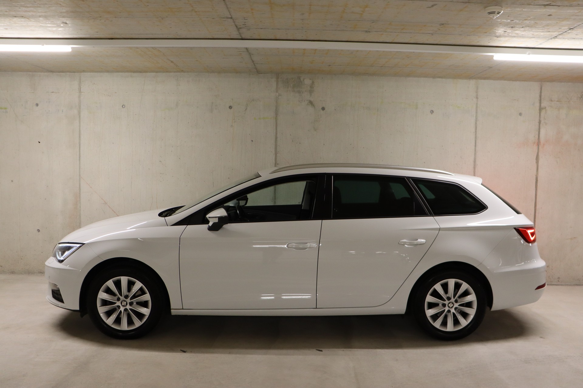 SEAT Leon ST 2.0 TDI CR Style DSG-image-4