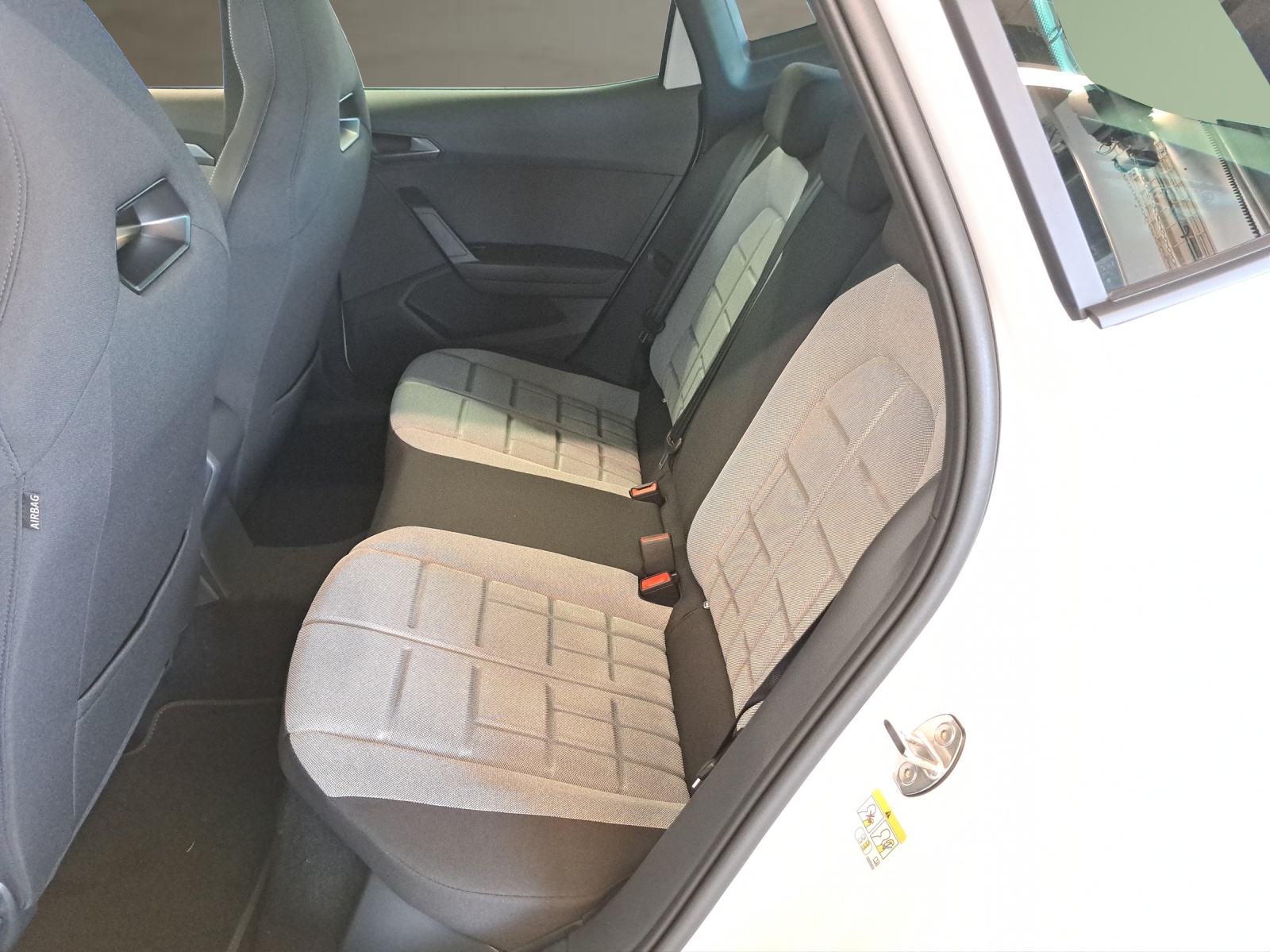 SEAT Arona 1.0 TSI Eco Move FR DSG-image-15
