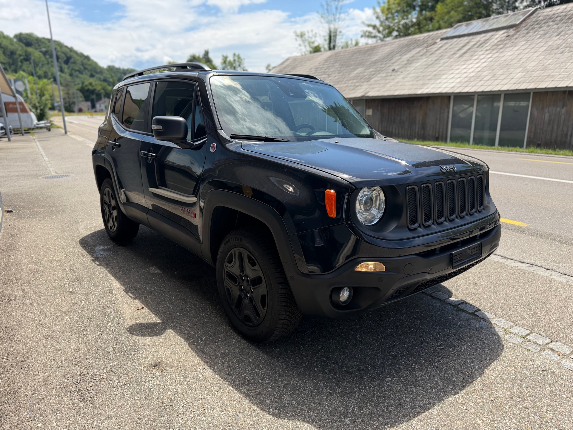 JEEP Renegade 2.0 CRD Trailhawk AWD + Low Range 9ATX-image-1