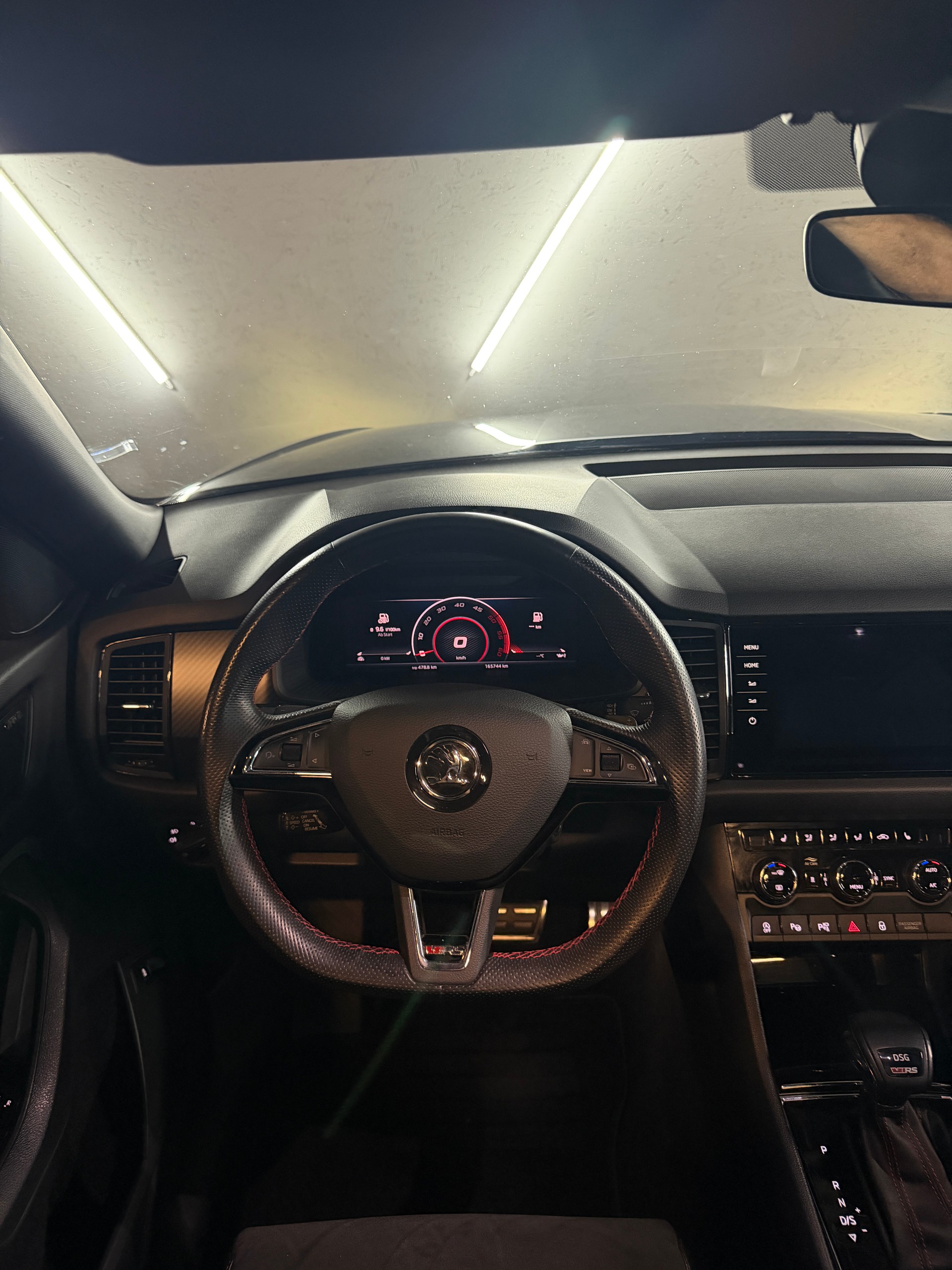 SKODA Kodiaq 2.0 Bi-TDI SCR RS 4x4 DSG-image-19