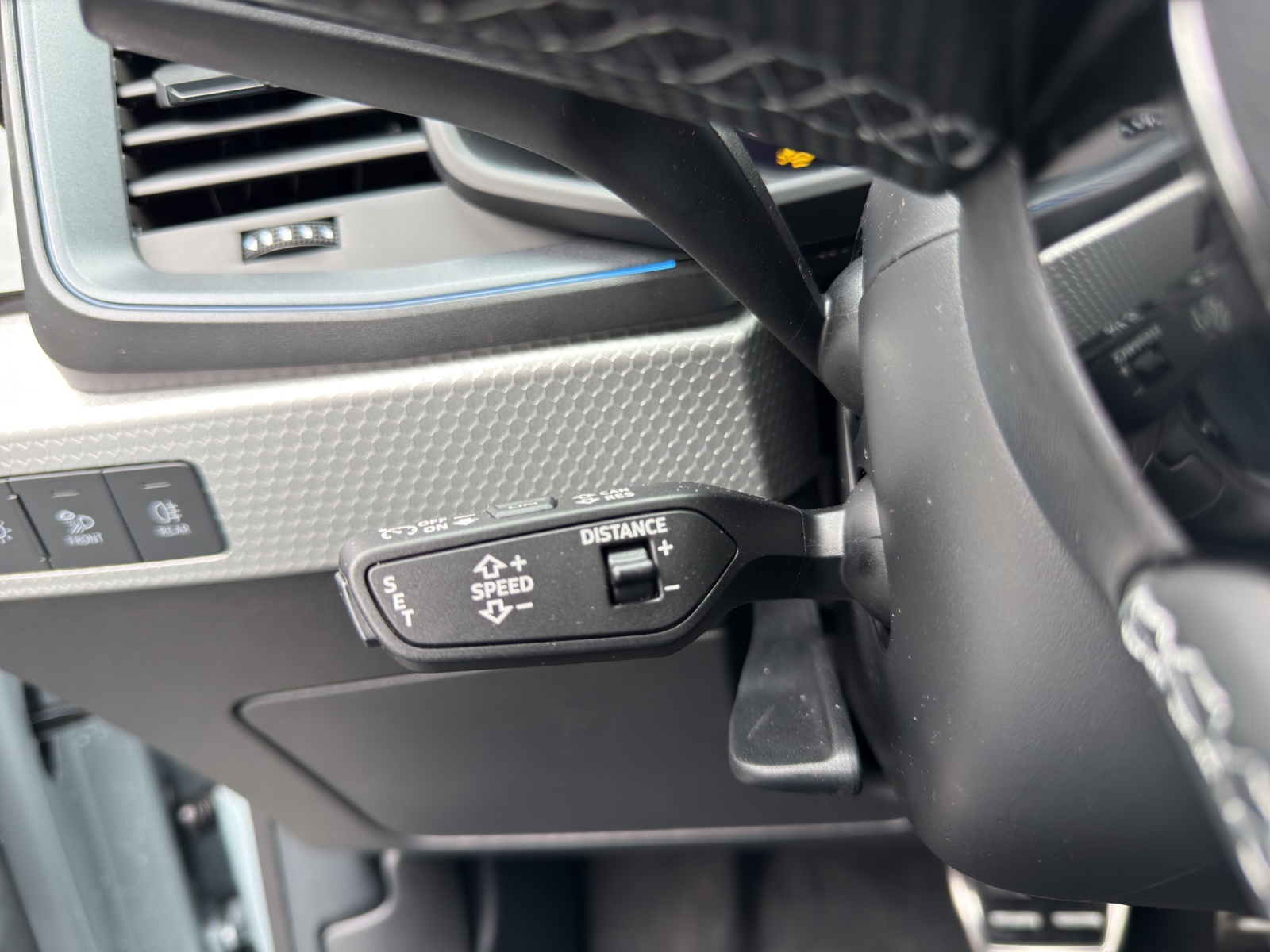 AUDI A1 Sportback 30 TFSI S Line Attraction S-tronic-image-14