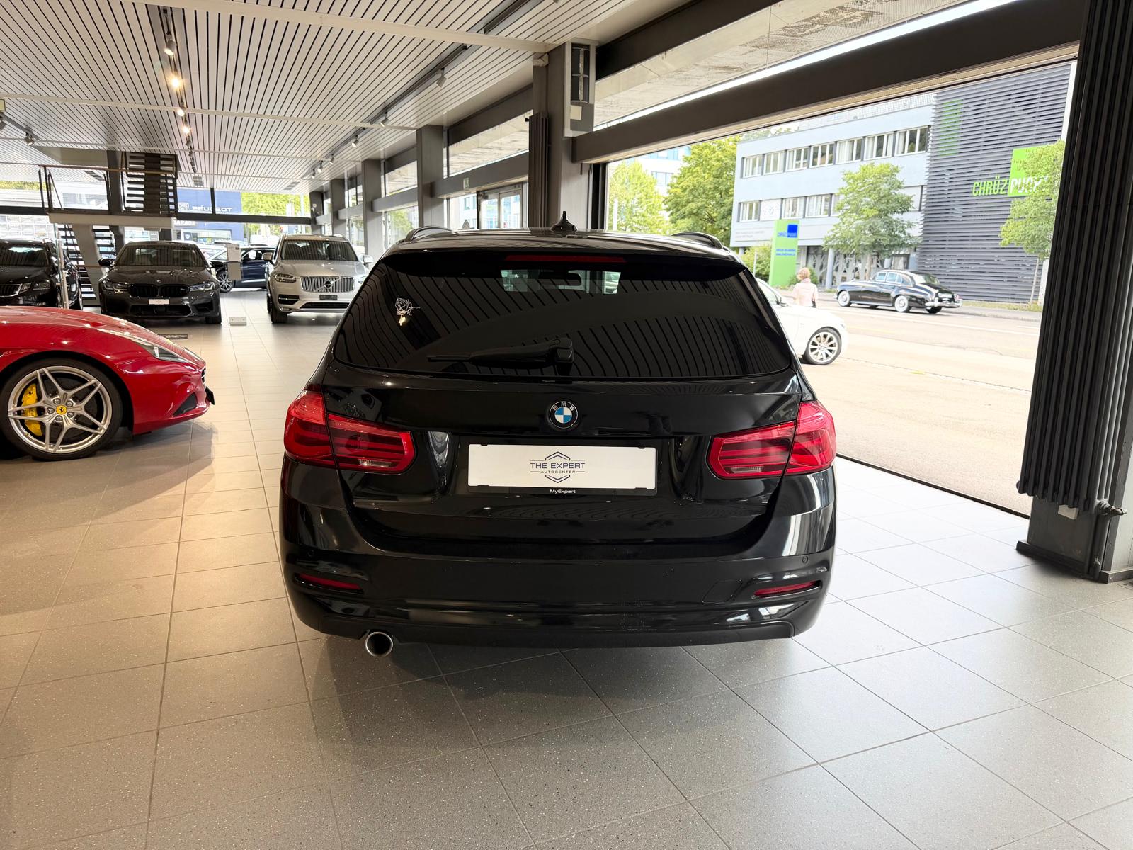 BMW 318d Touring Steptronic-image-4