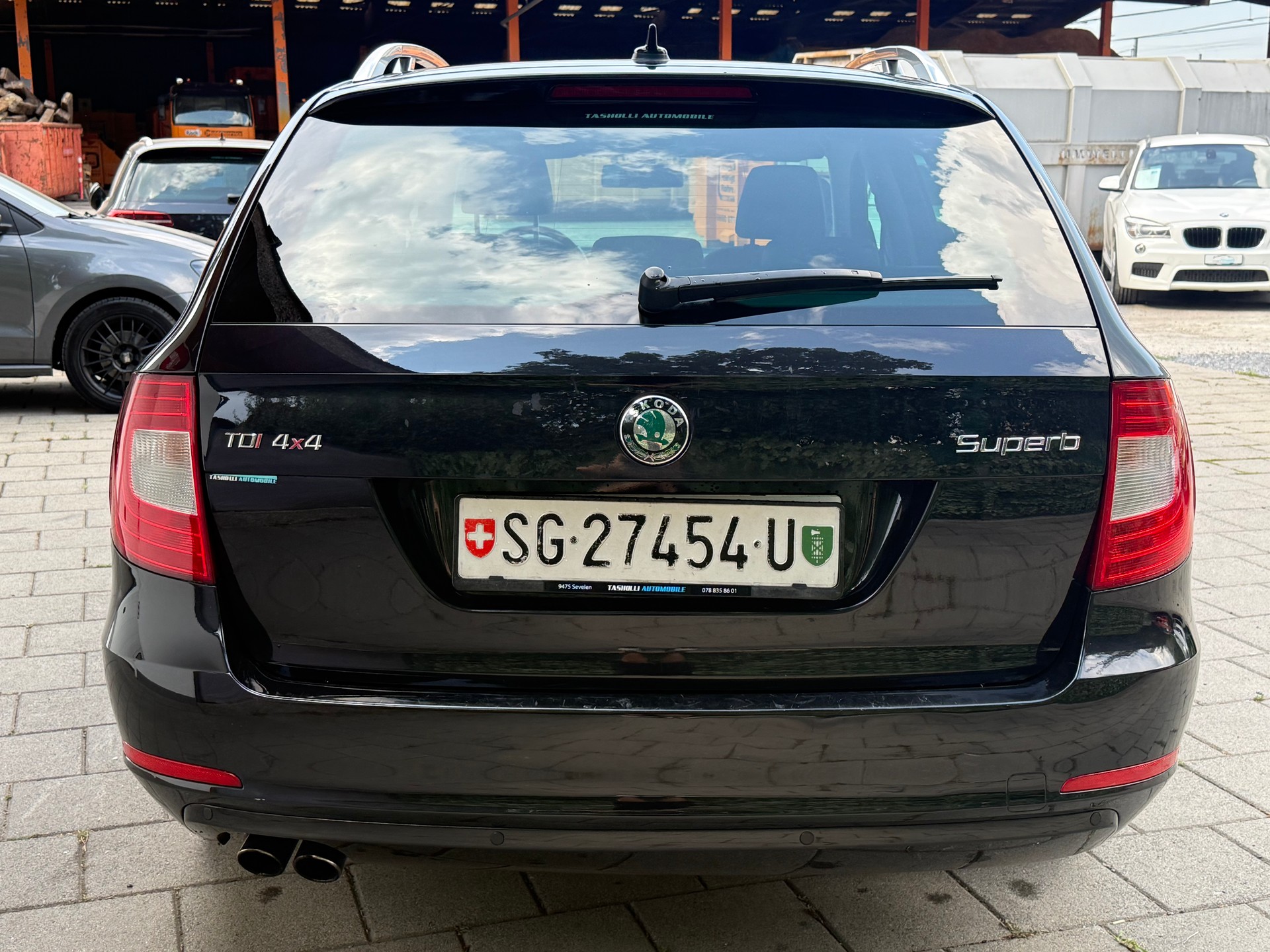 SKODA Superb Combi 2.0 TDi Elegance 4x4 DSG-image-4