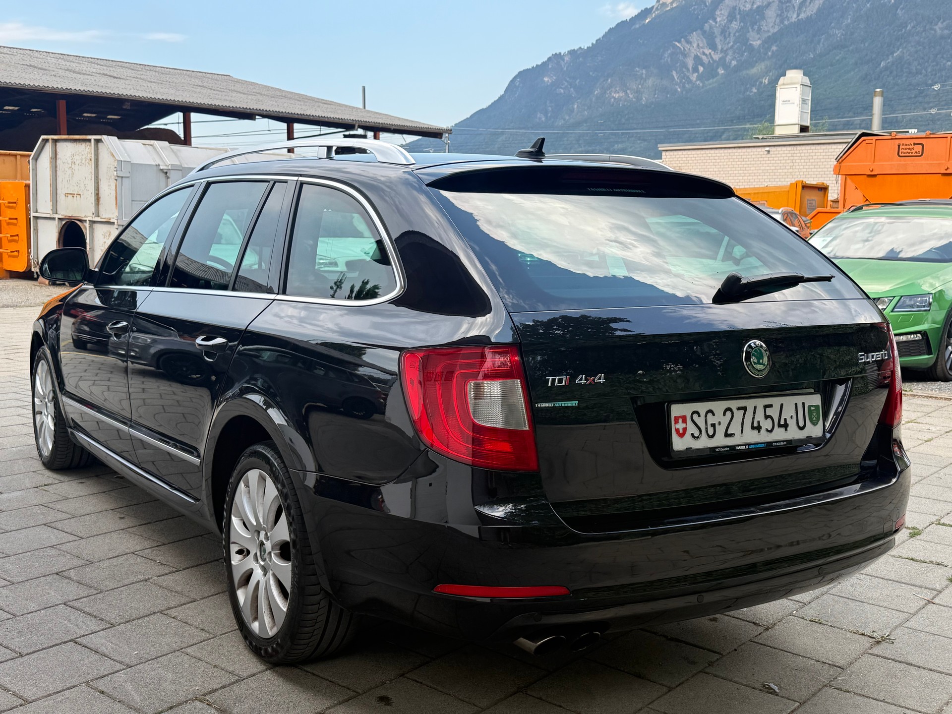 SKODA Superb Combi 2.0 TDi Elegance 4x4 DSG-image-3