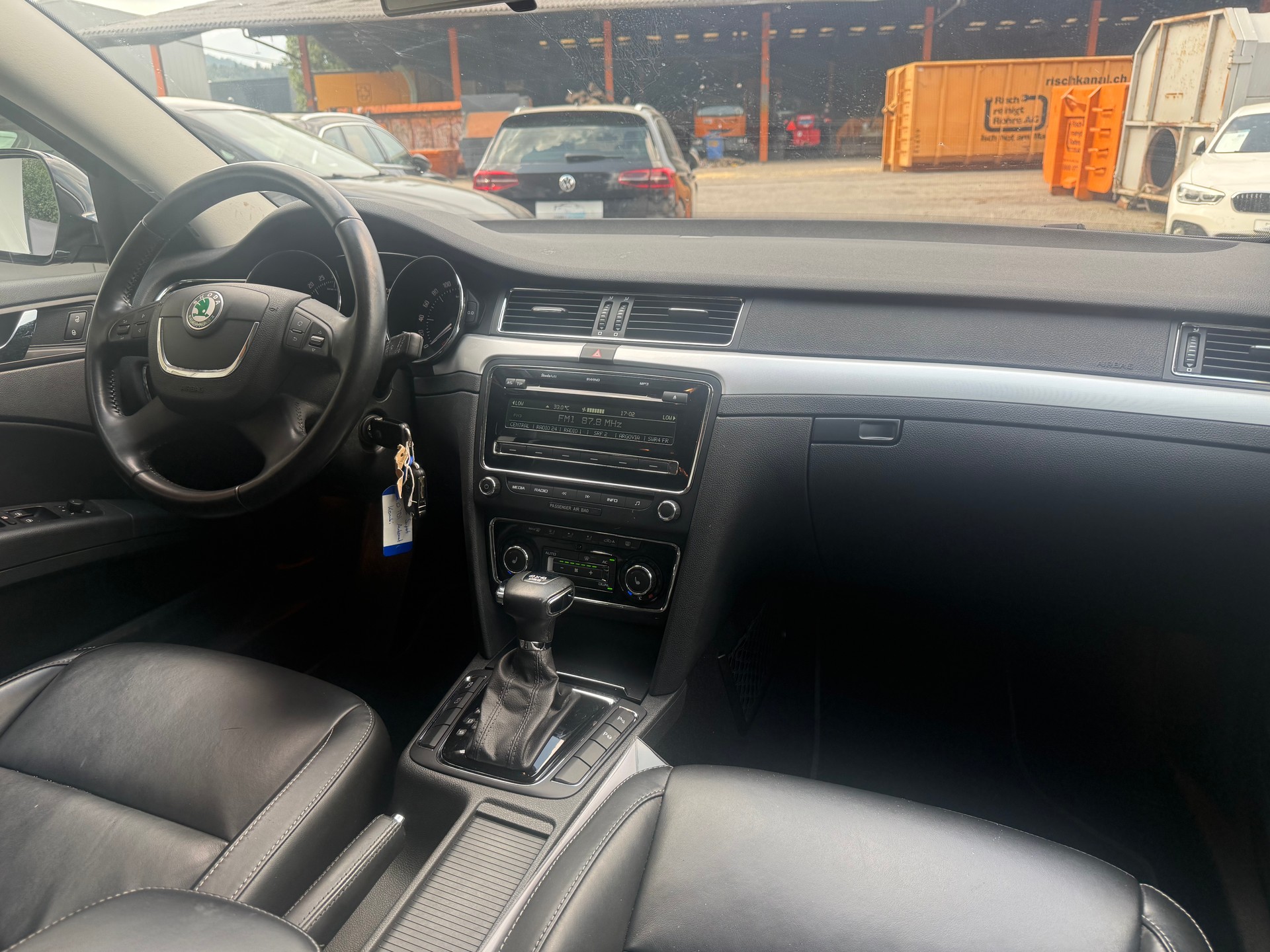 SKODA Superb Combi 2.0 TDi Elegance 4x4 DSG-image-10