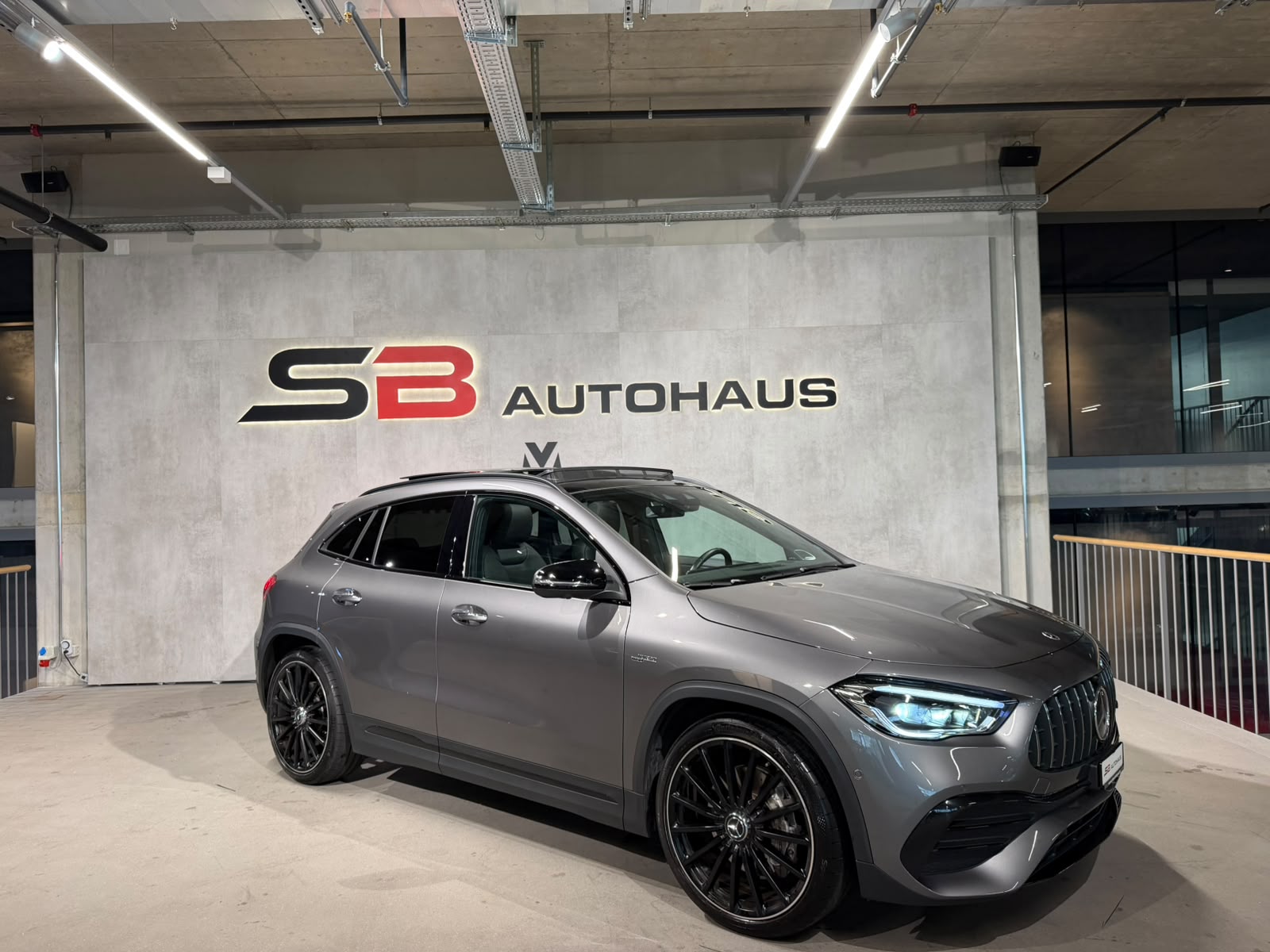 MERCEDES-BENZ GLA 35 AMG 4Matic 8G-Speedshift DCT (CH)