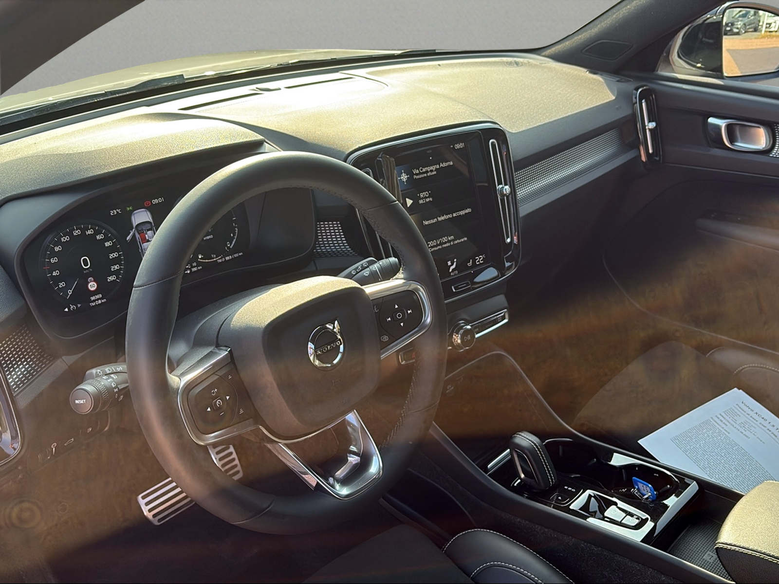 VOLVO XC40 T5 TwE R-Design DCT-image-9