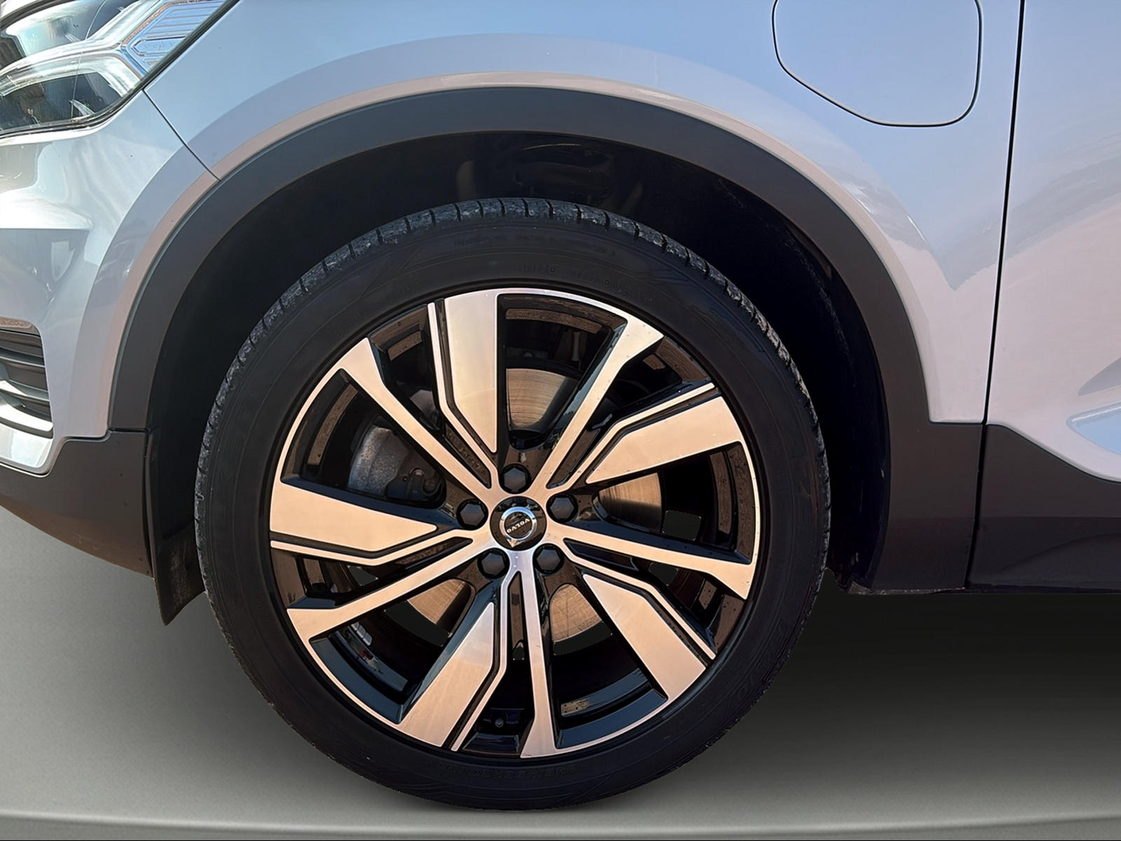 VOLVO XC40 T5 TwE R-Design DCT-showroom-element-2