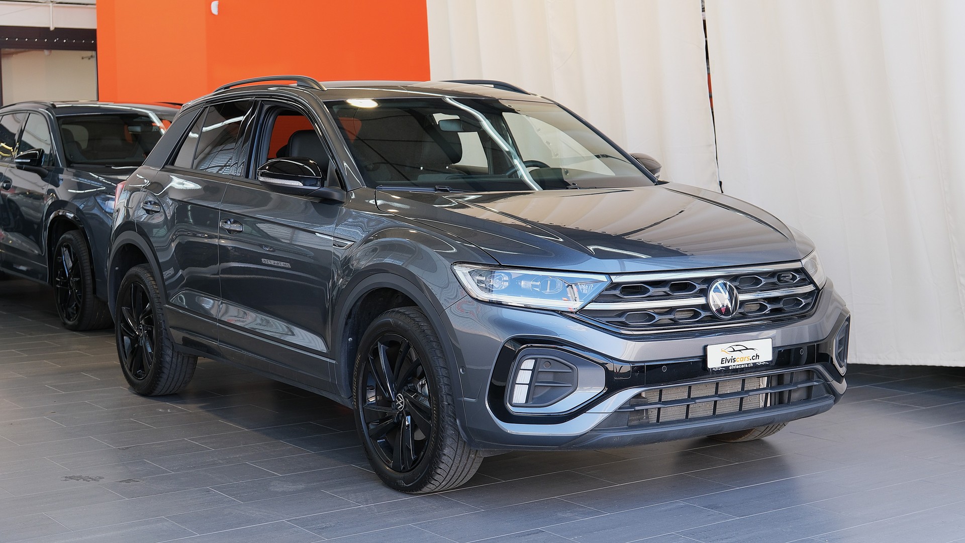 VW T-Roc 1.5 TSI EVO R-Line DSG " Black Style "-showroom-element-1